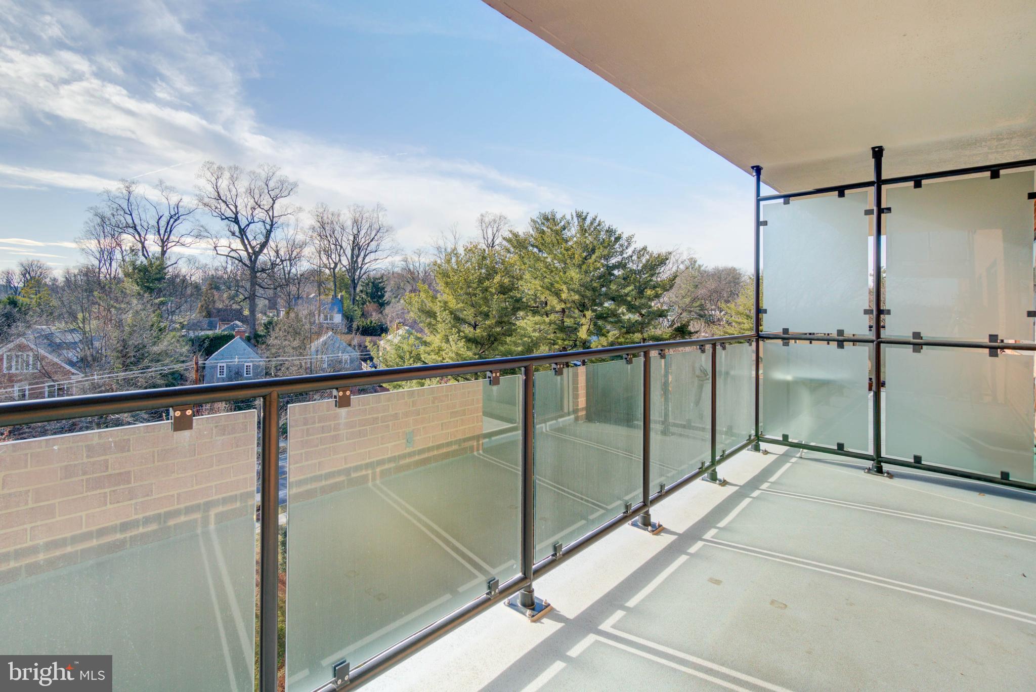 4201 CATHEDRAL AVE NW #911W