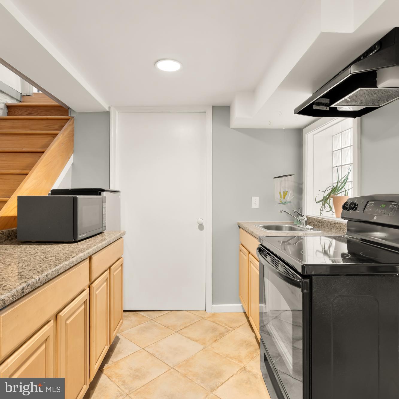 1716 Euclid St NW