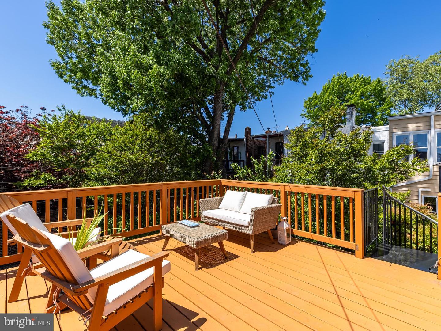 1716 Euclid St NW