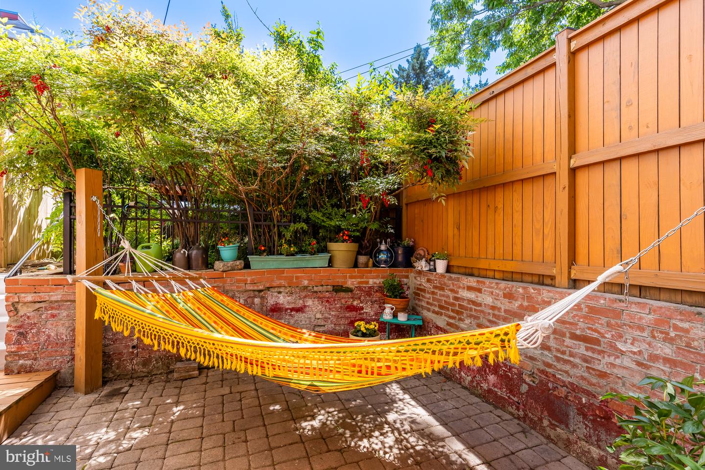 1716 Euclid St NW