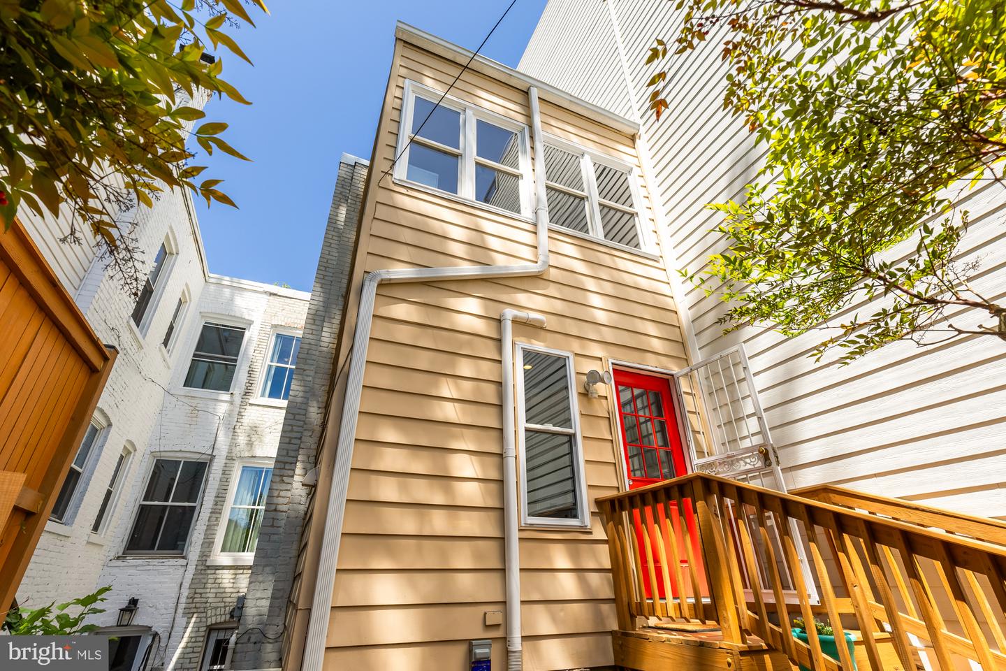 1716 Euclid St NW