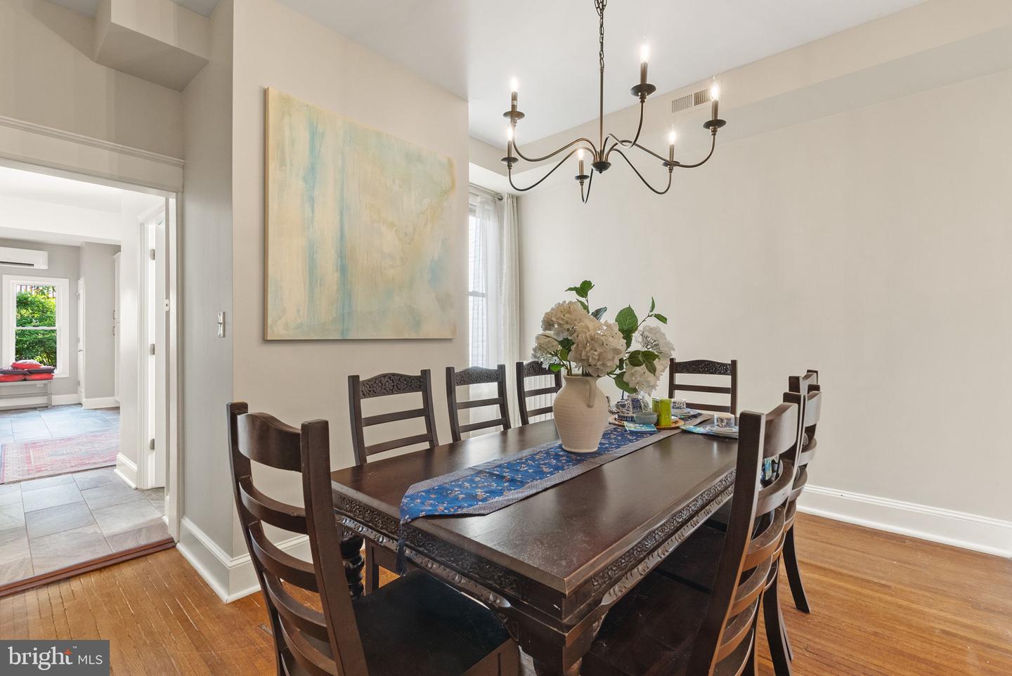 1716 Euclid St NW