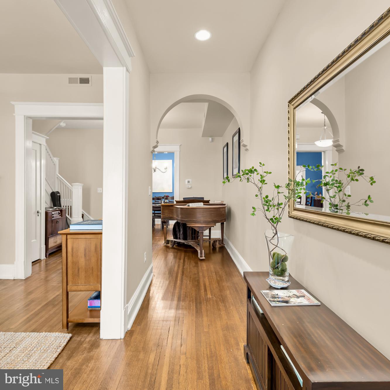 1716 Euclid St NW
