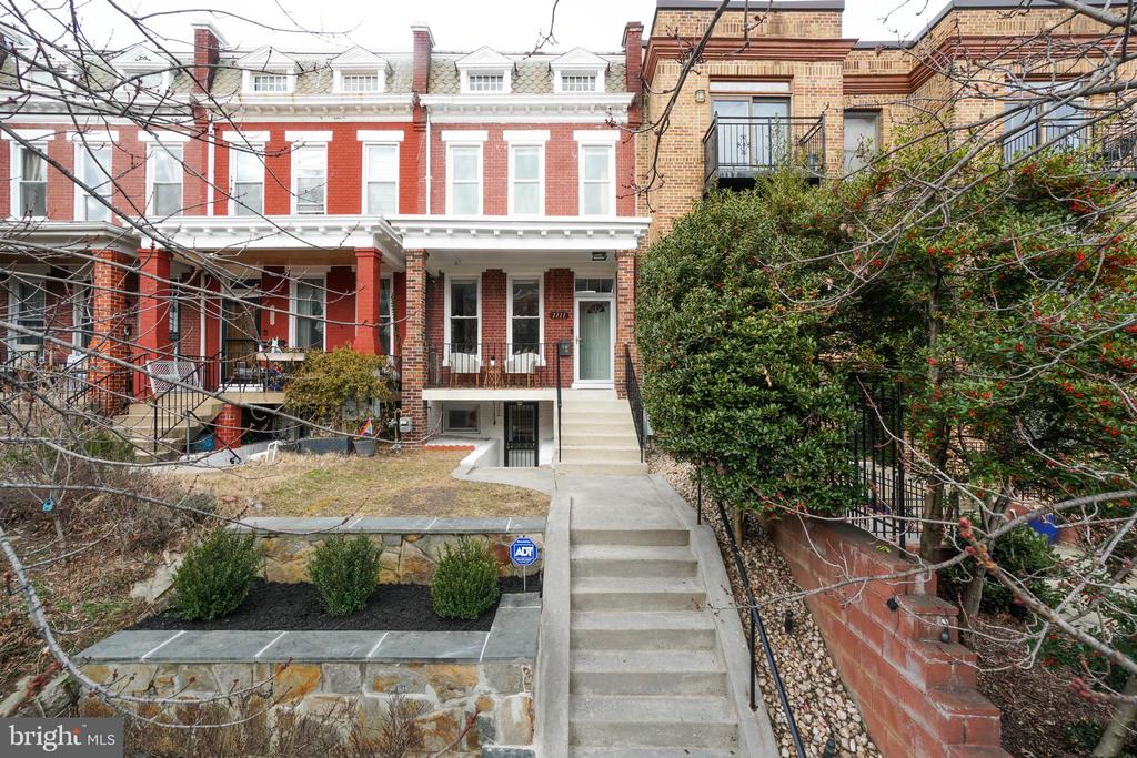 1111 FAIRMONT STREET NW