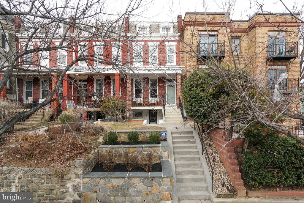 1111 FAIRMONT STREET NW