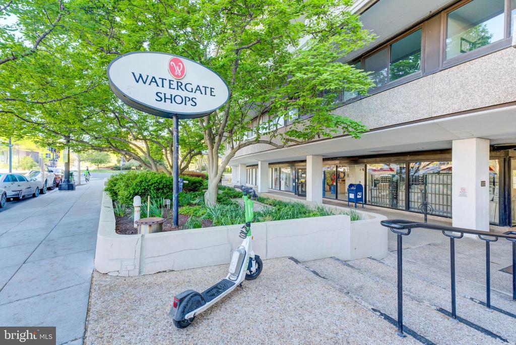 2700 VIRGINIA AVENUE NW 1507
