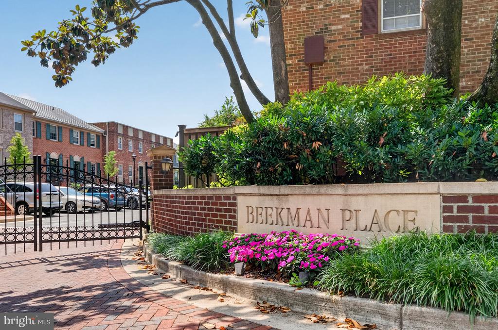 1666 BEEKMAN PLACE NW Unit: C