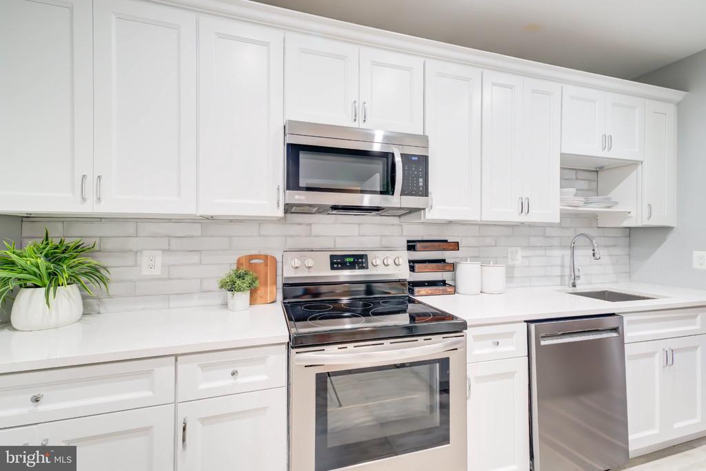 1666 BEEKMAN PLACE NW Unit: C