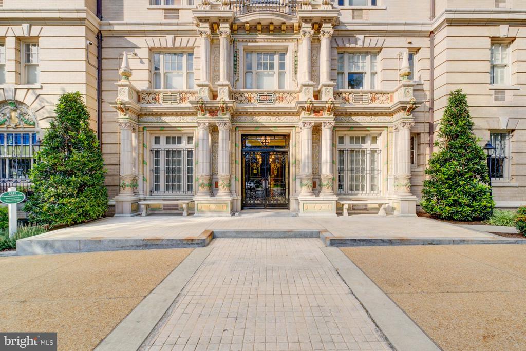 2311 CONNECTICUT AVENUE NW Unit: 405