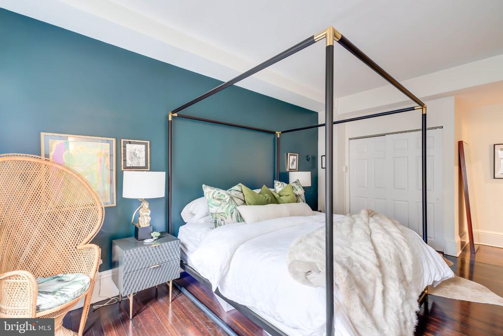2311 CONNECTICUT AVENUE NW Unit: 405