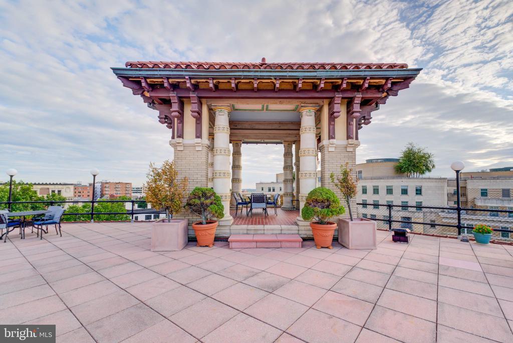 2311 CONNECTICUT AVENUE NW Unit: 405