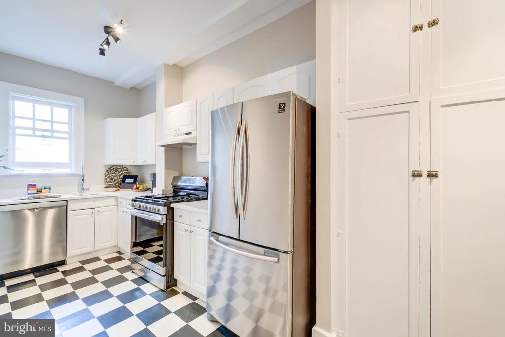 2311 CONNECTICUT AVENUE NW Unit: 405