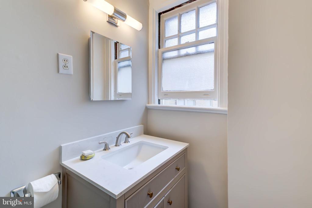 2311 CONNECTICUT AVENUE NW Unit: 405