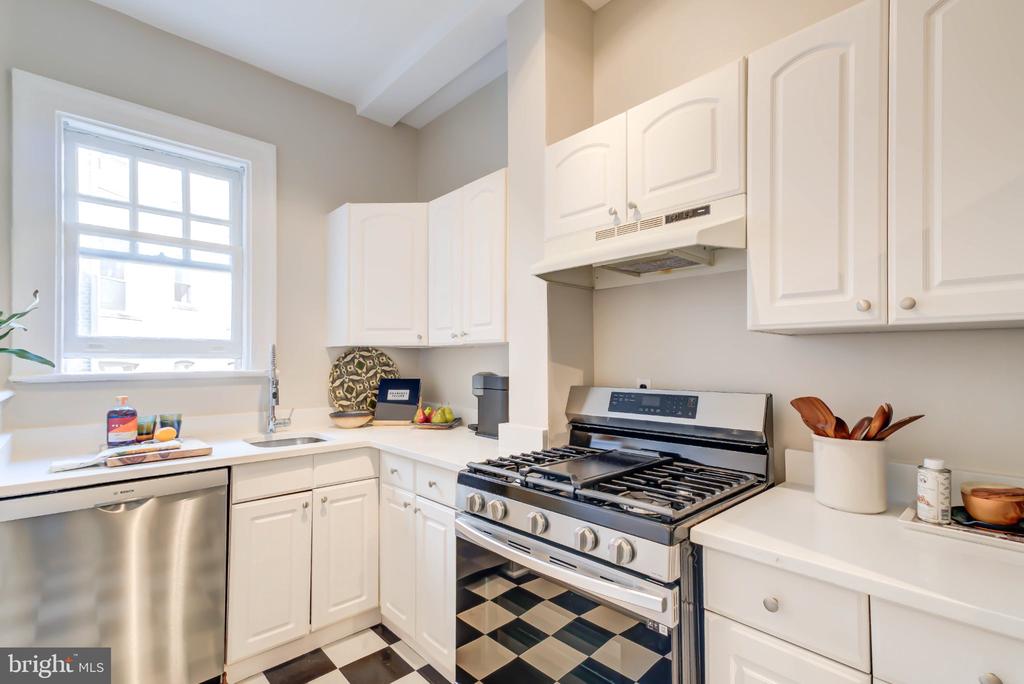 2311 CONNECTICUT AVENUE NW Unit: 405