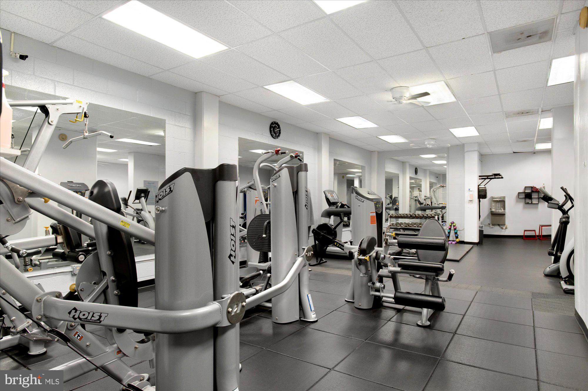 5500 FRIENDSHIP BOULEVARD 820N