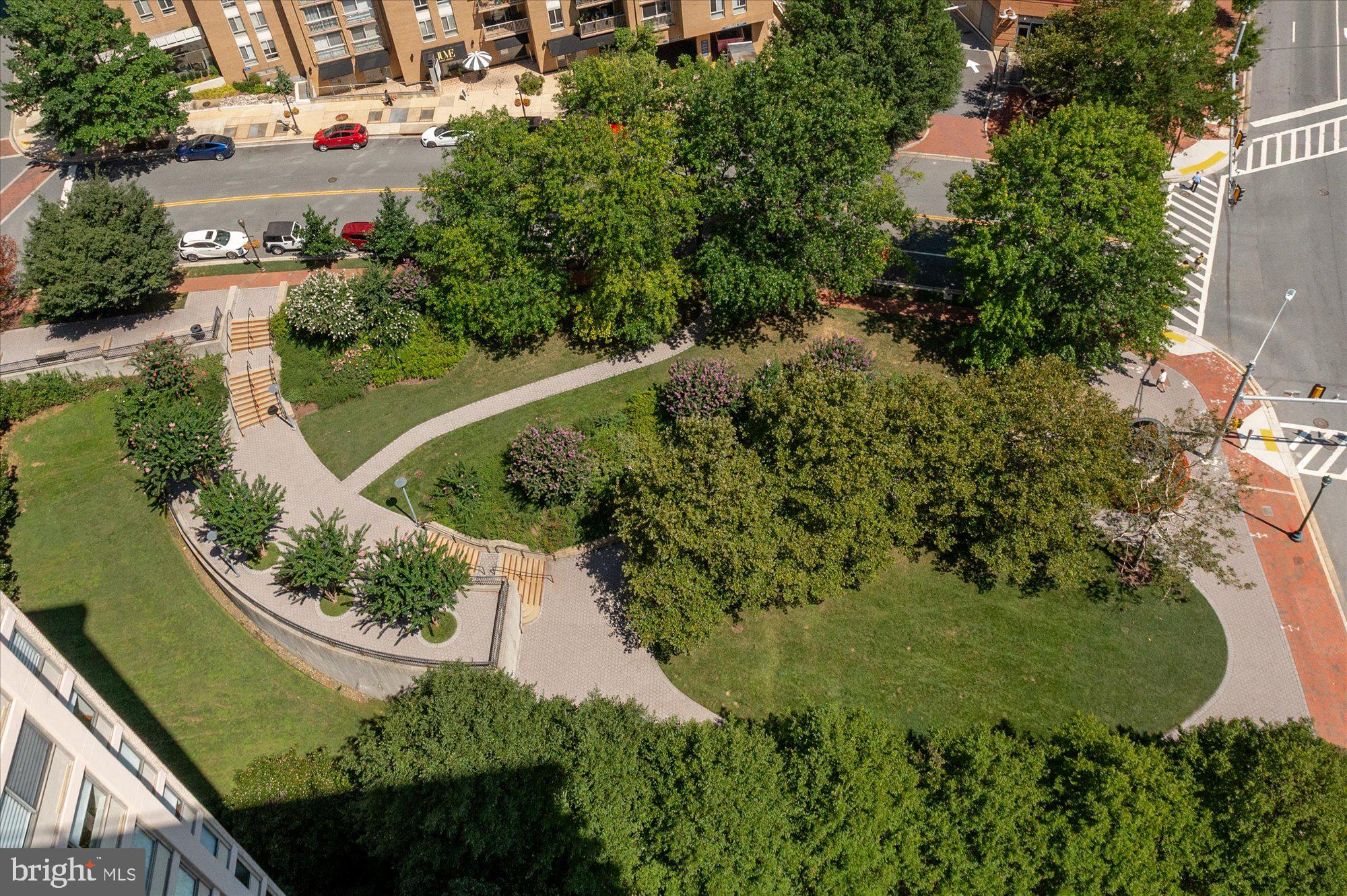 5500 FRIENDSHIP BOULEVARD 820N