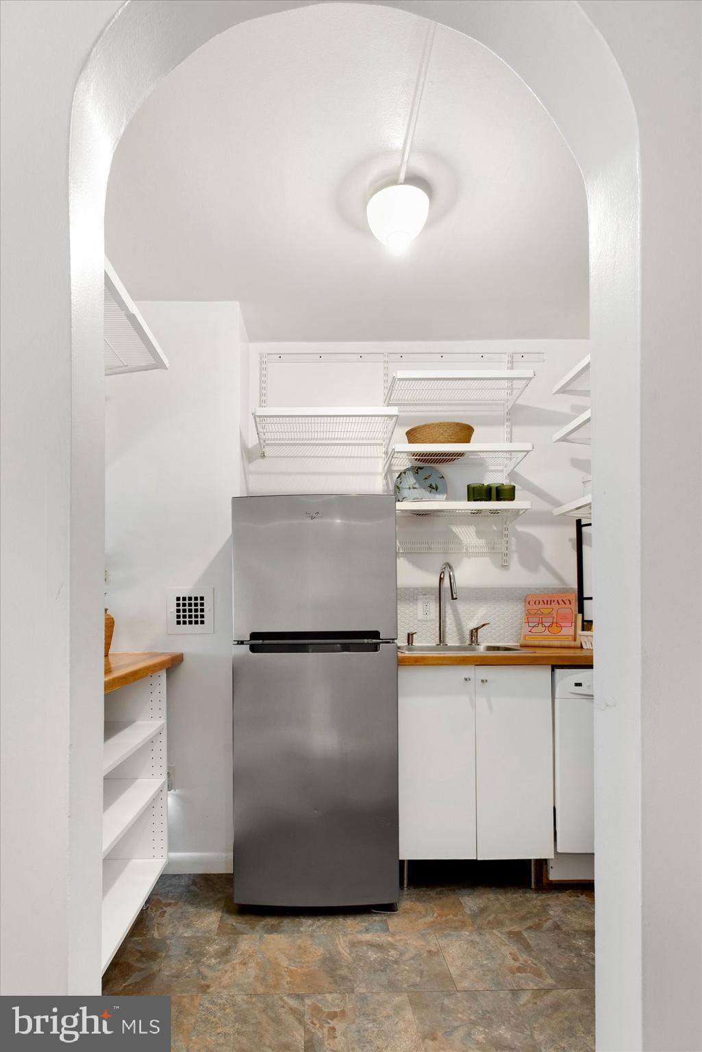 5500 FRIENDSHIP BOULEVARD 820N