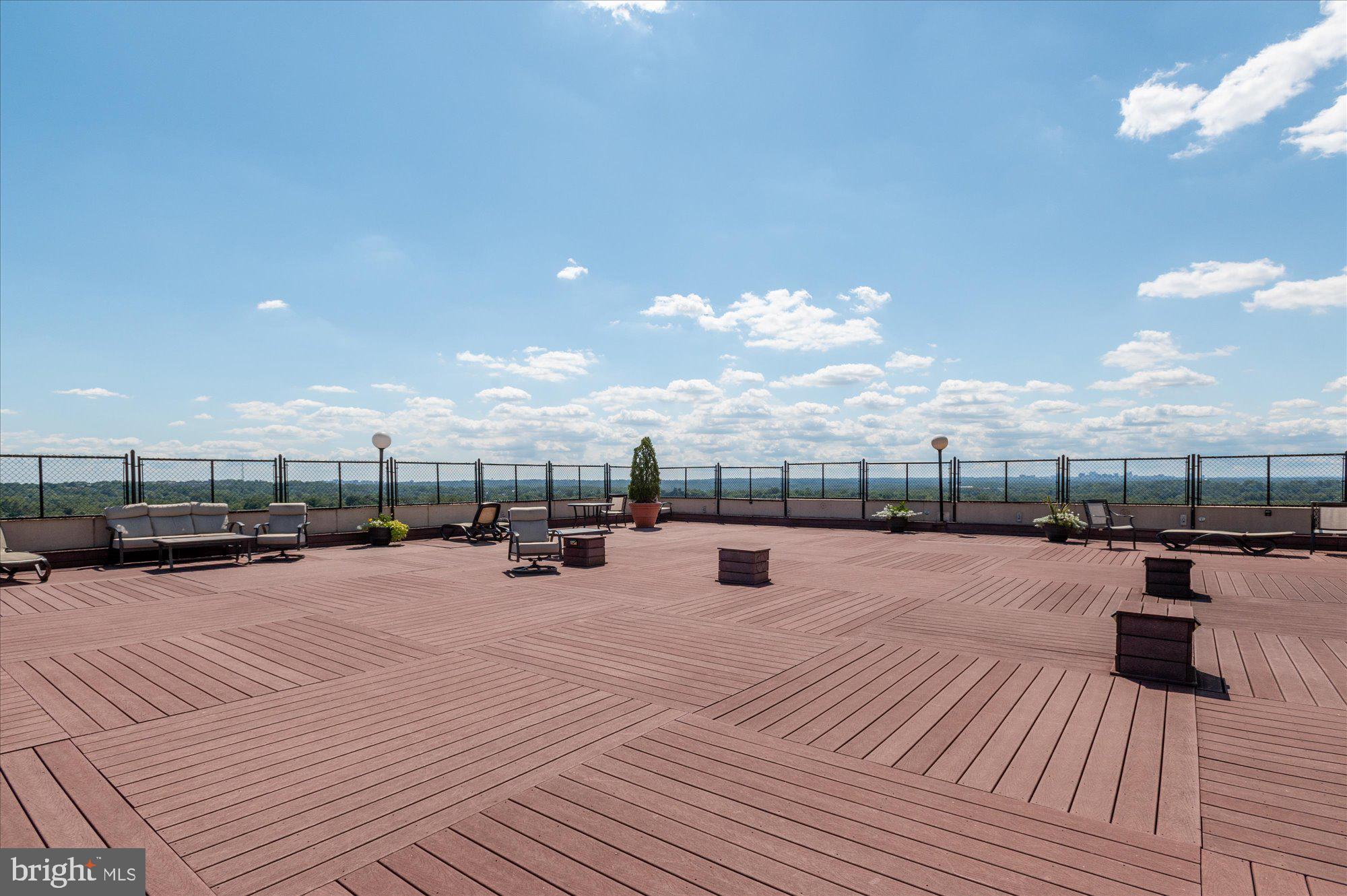 5500 FRIENDSHIP BOULEVARD 820N