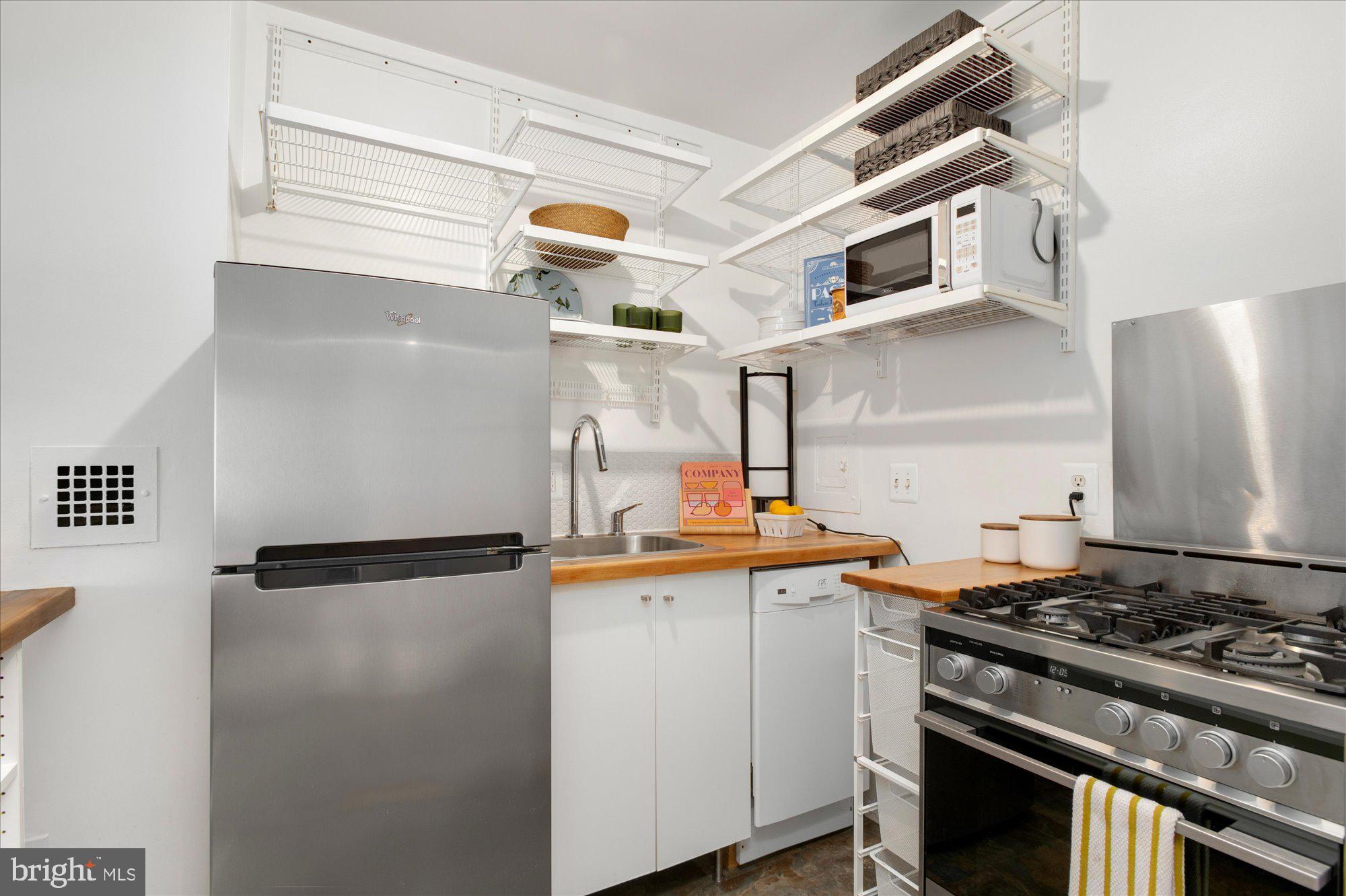 5500 FRIENDSHIP BOULEVARD 820N