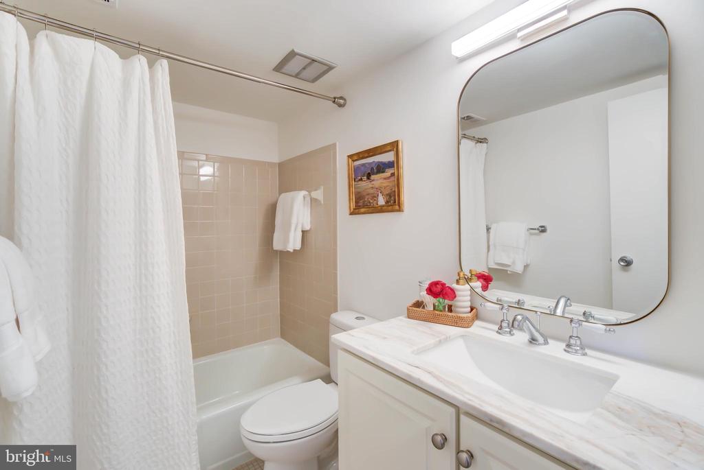 4936 SENTINEL DRIVE 302