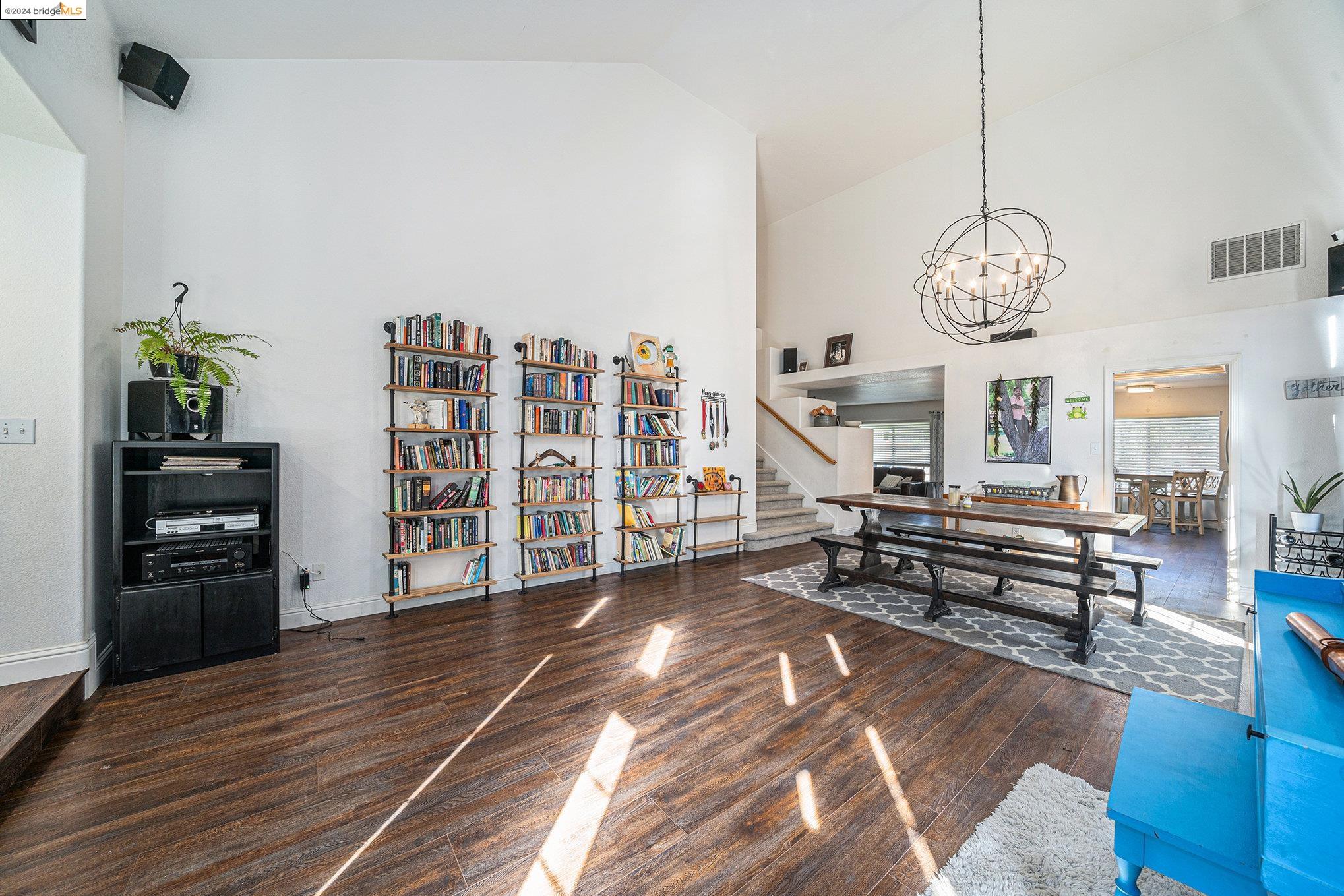 855 Crescent