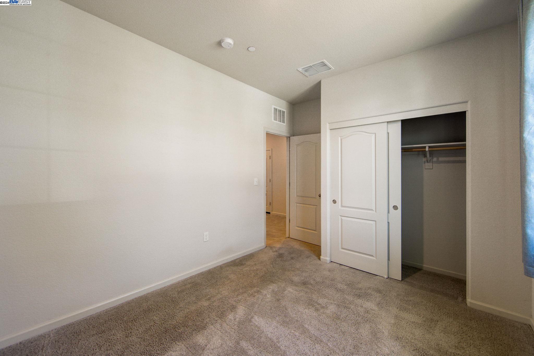 4050 Kenwood Cir
