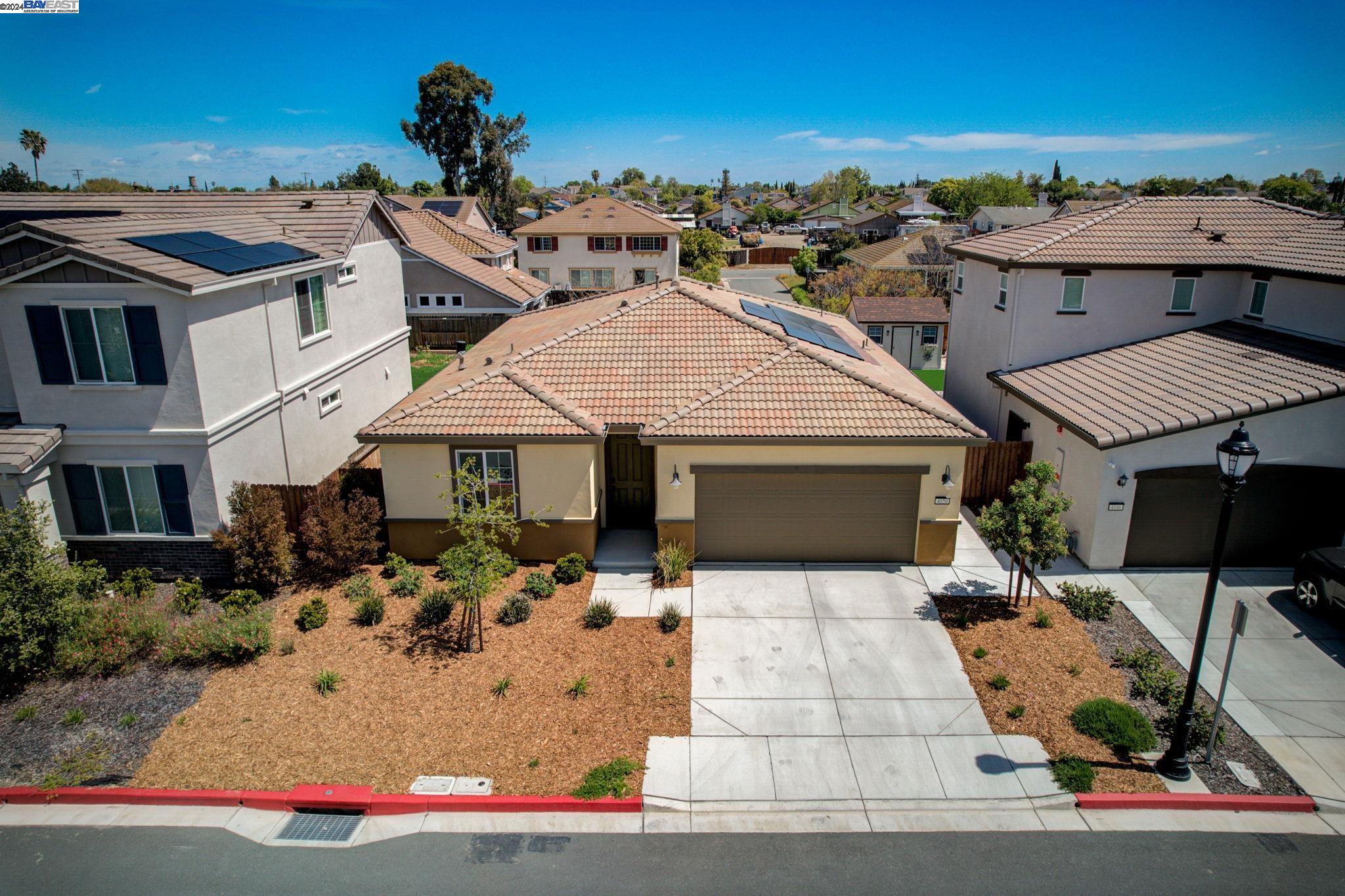 4050 Kenwood Cir