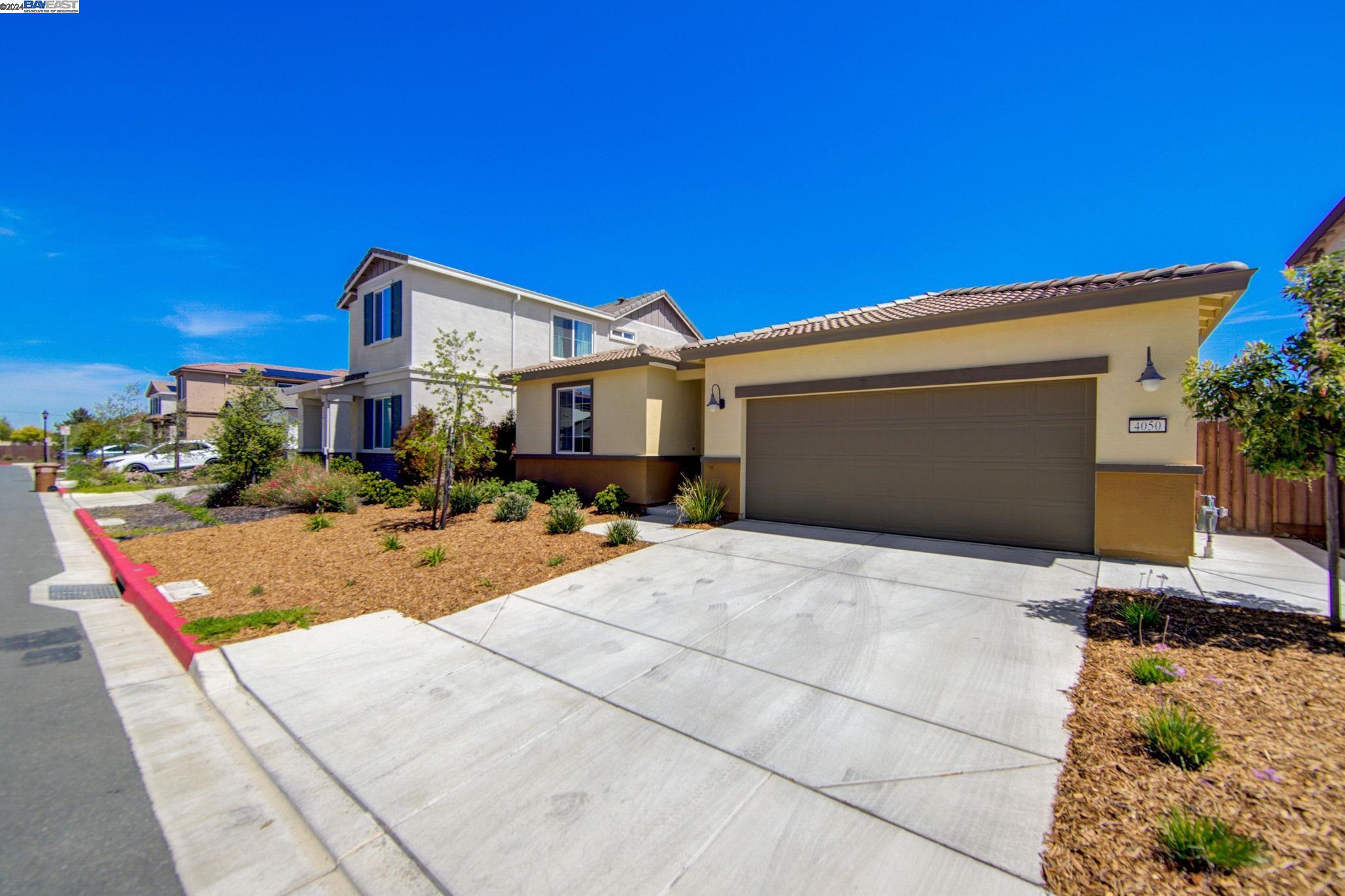 4050 Kenwood Cir