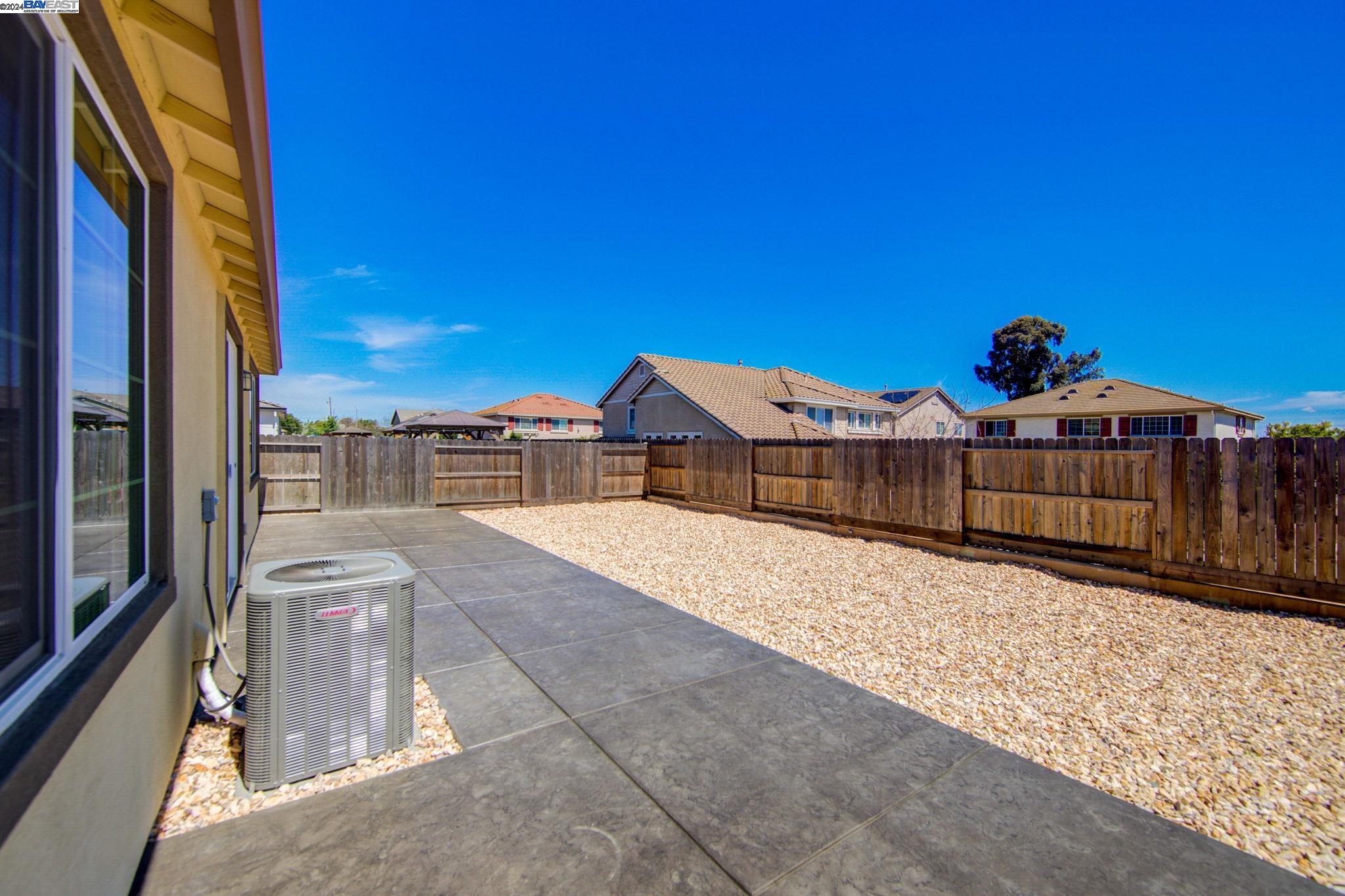 4050 Kenwood Cir