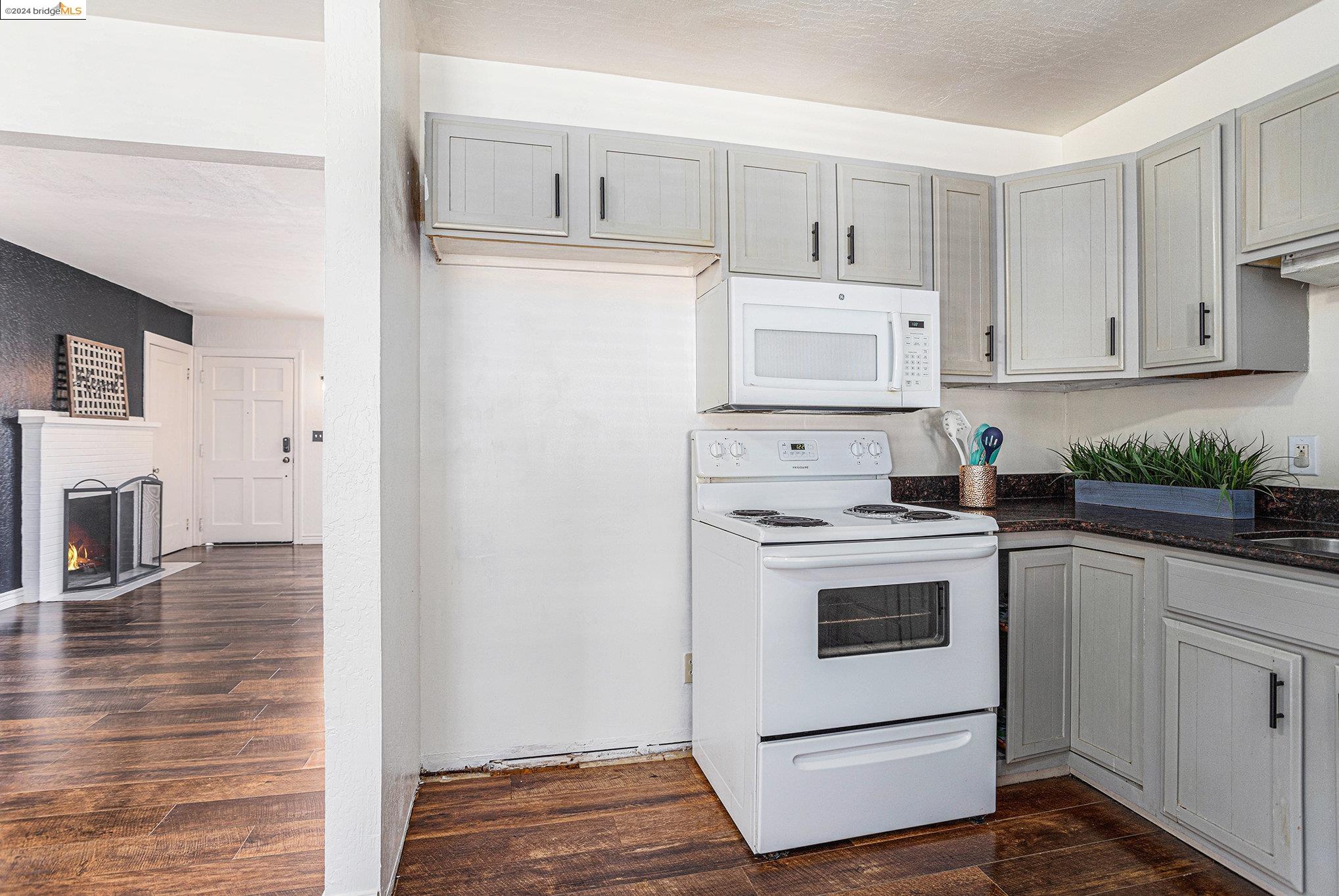 40 W 17th