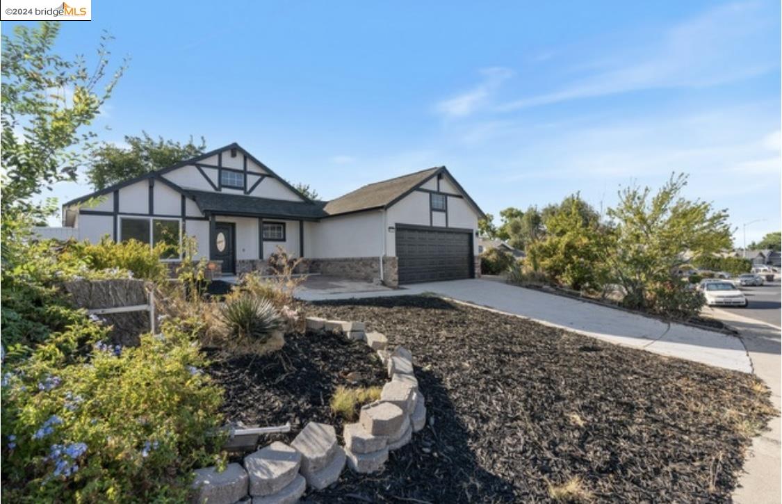 5001 Teakwood Dr
