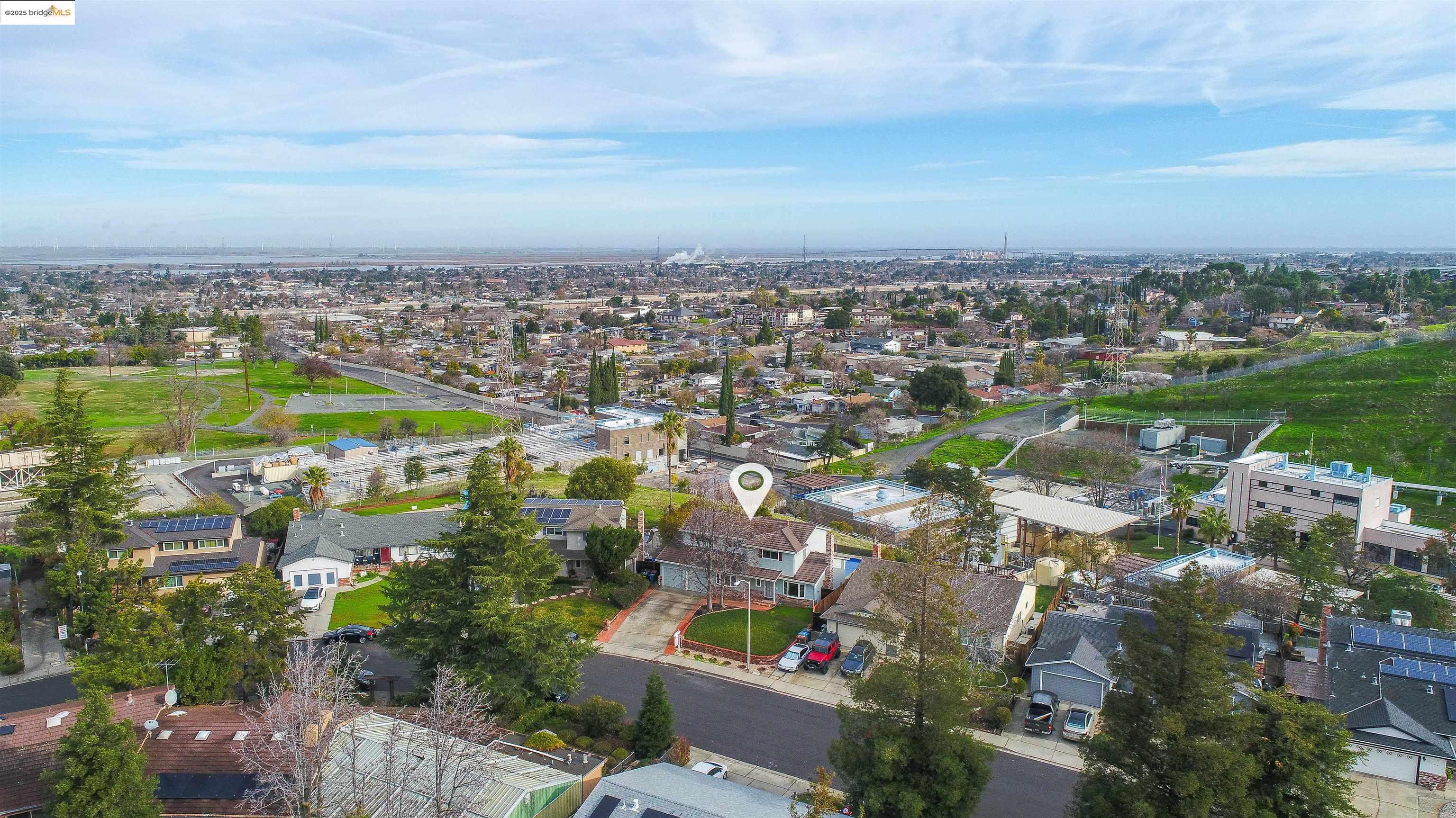 3125 View Dr