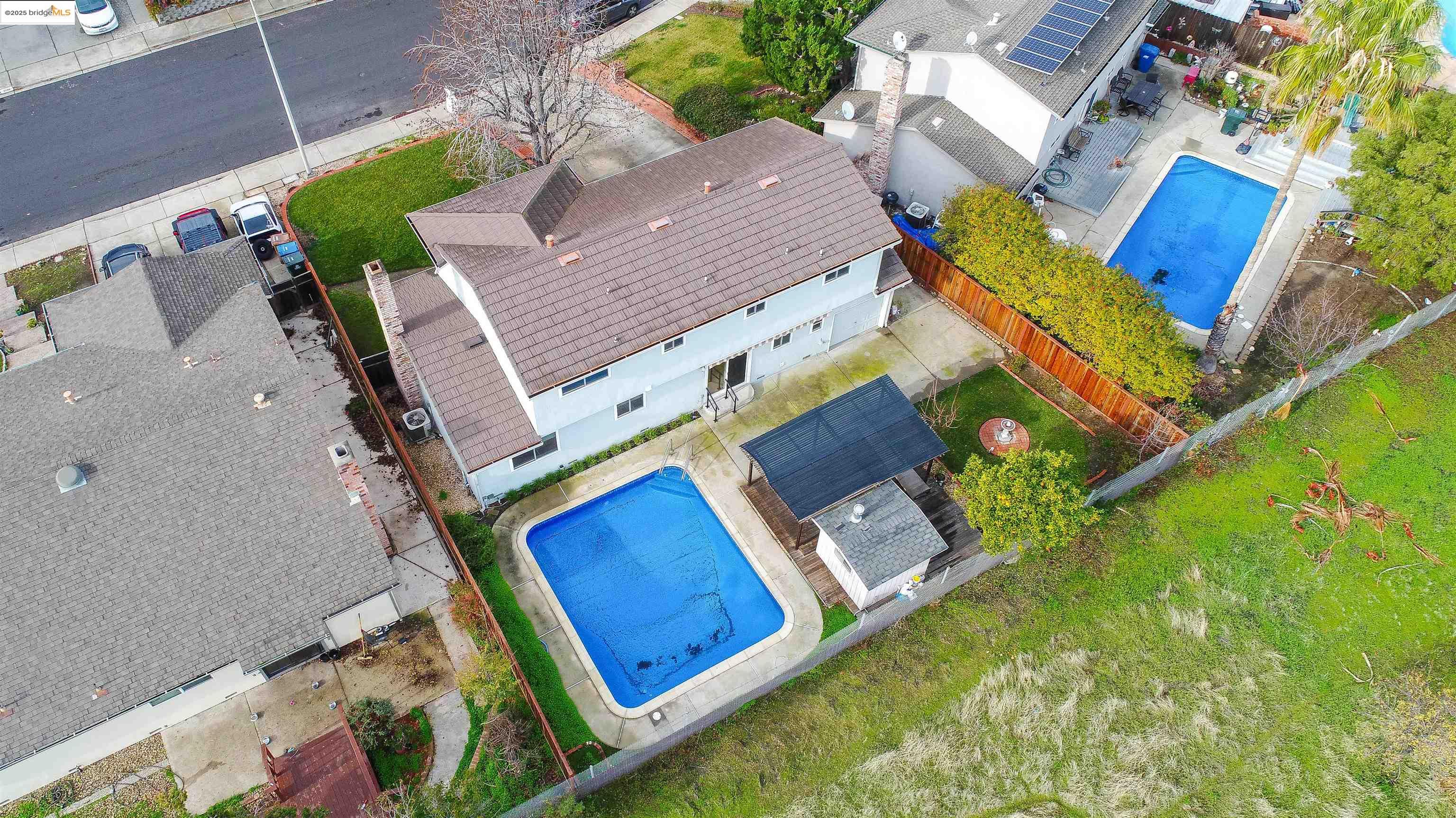 3125 View Dr