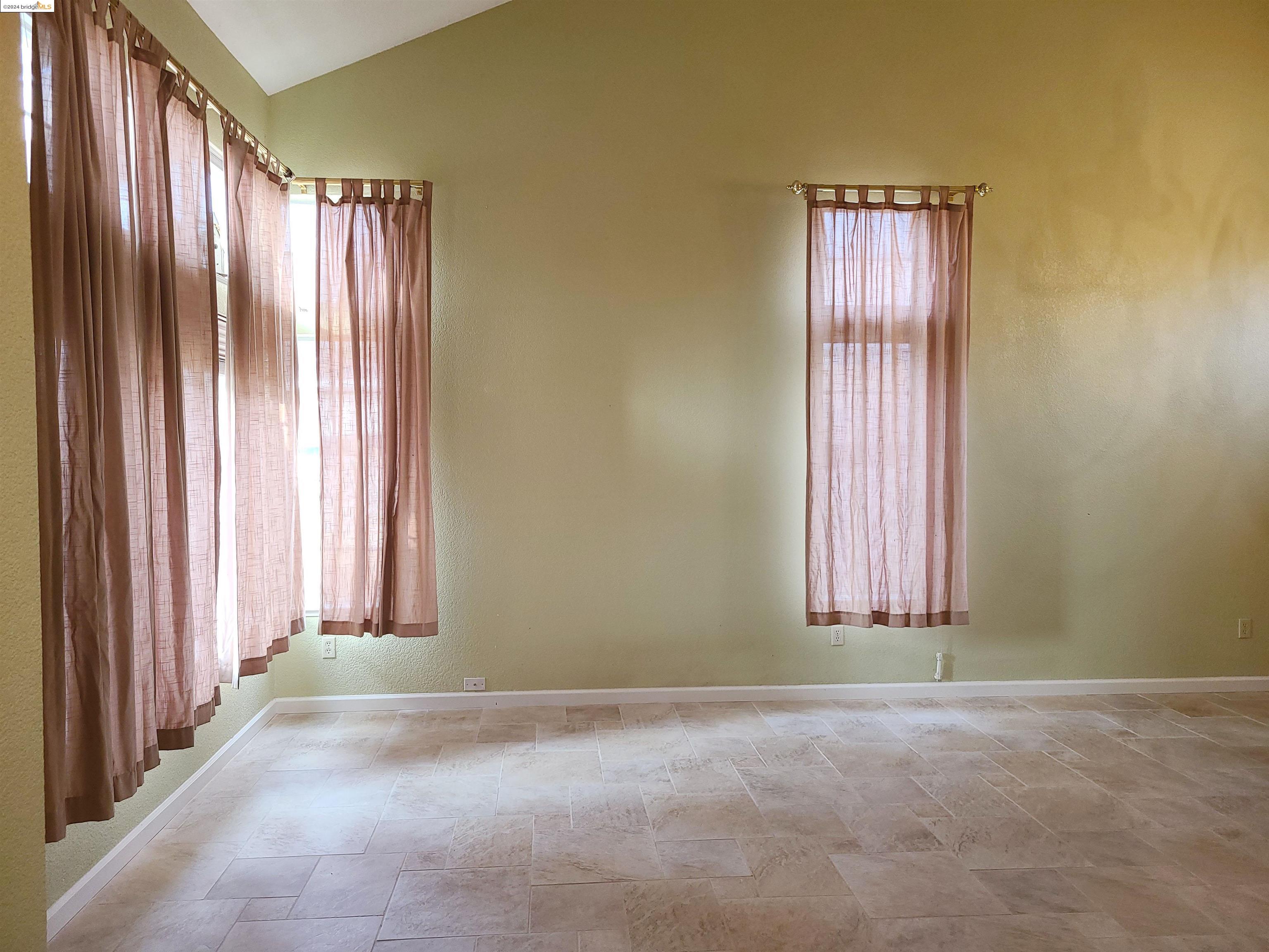 3984 Oak Grove Drive