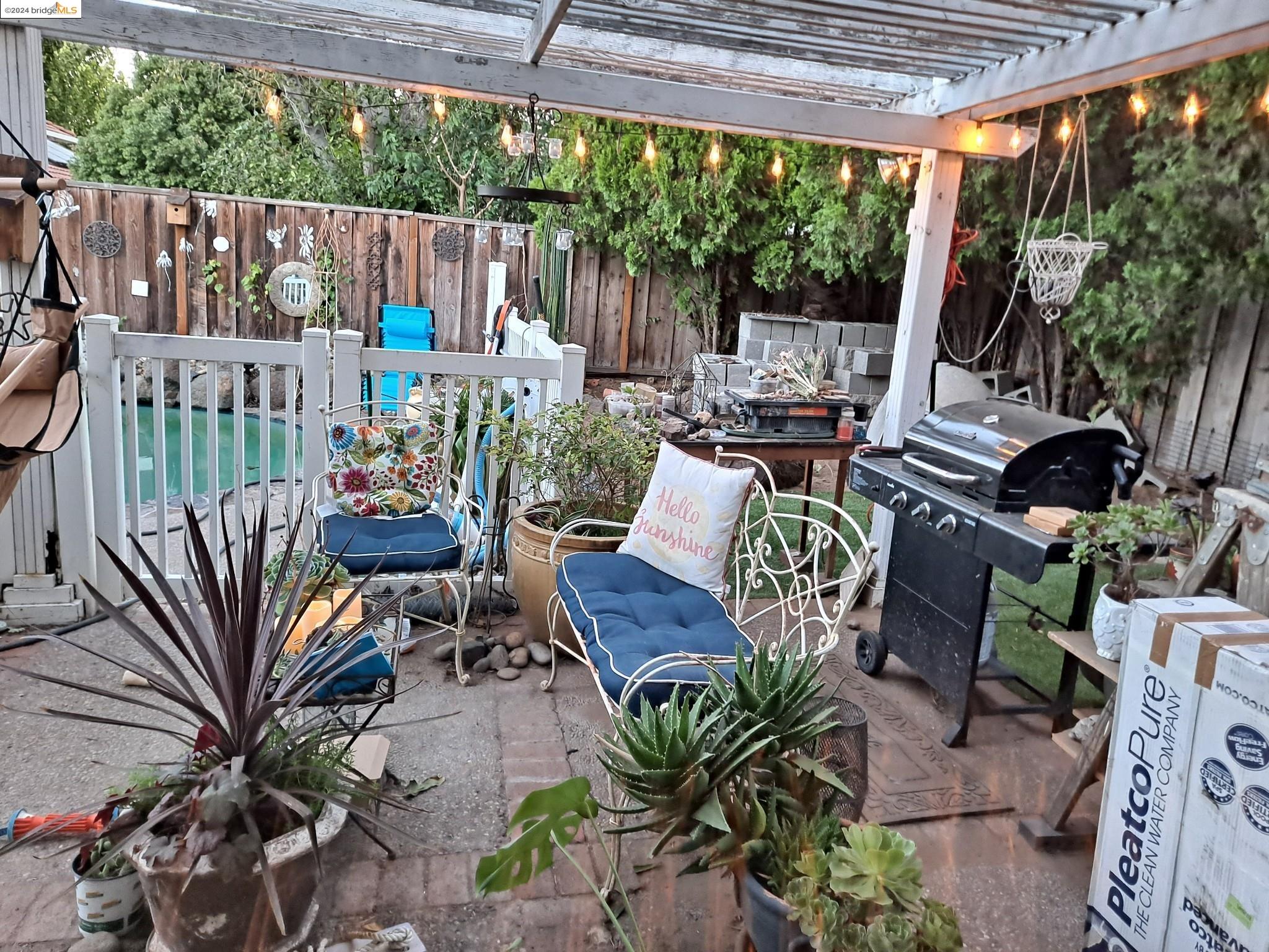 3984 Oak Grove Drive