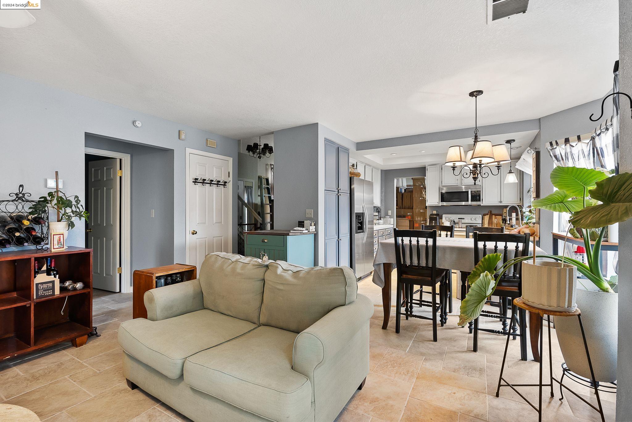 3984 Oak Grove Drive