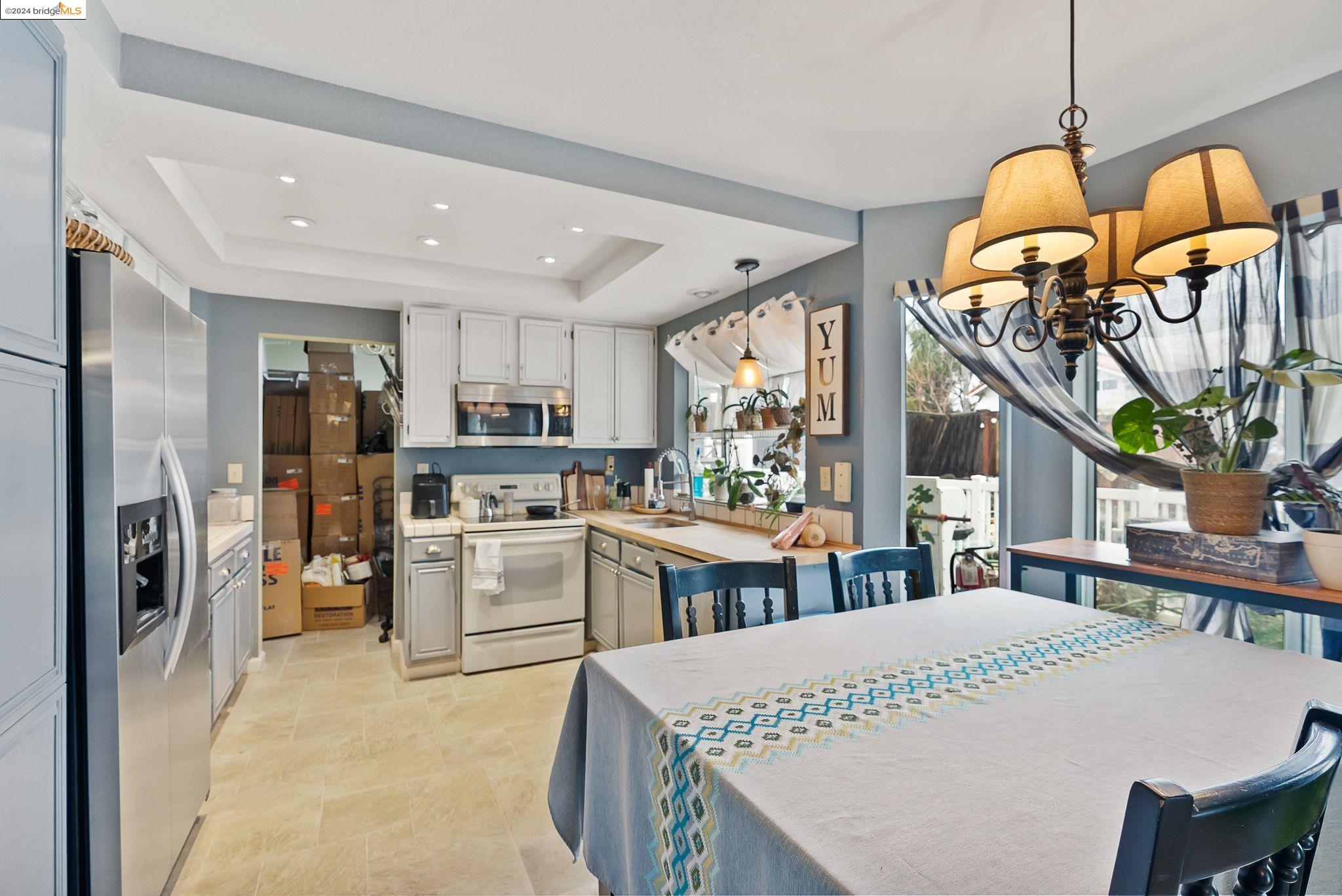 3984 Oak Grove Drive