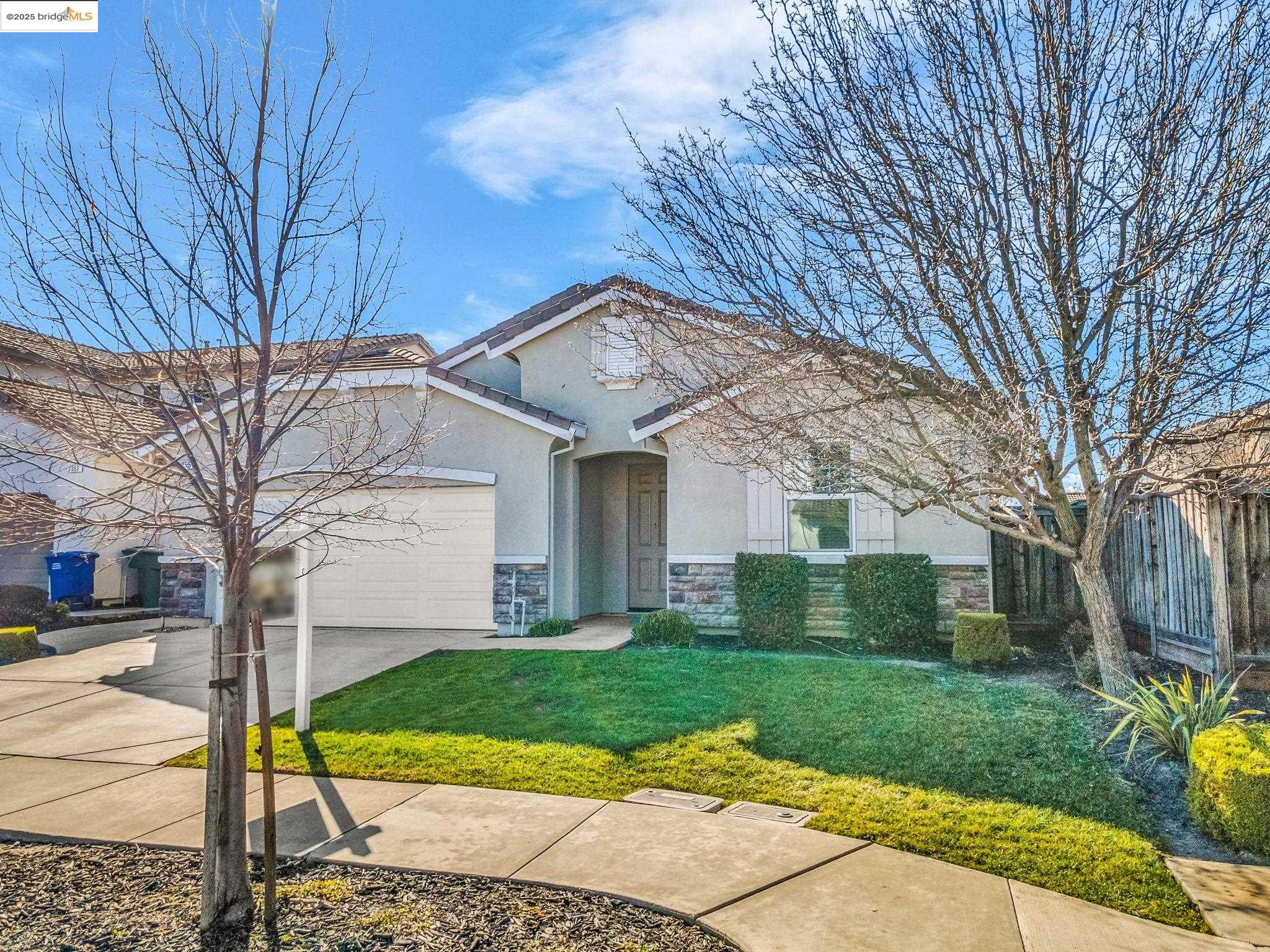 1355 Maple Dr