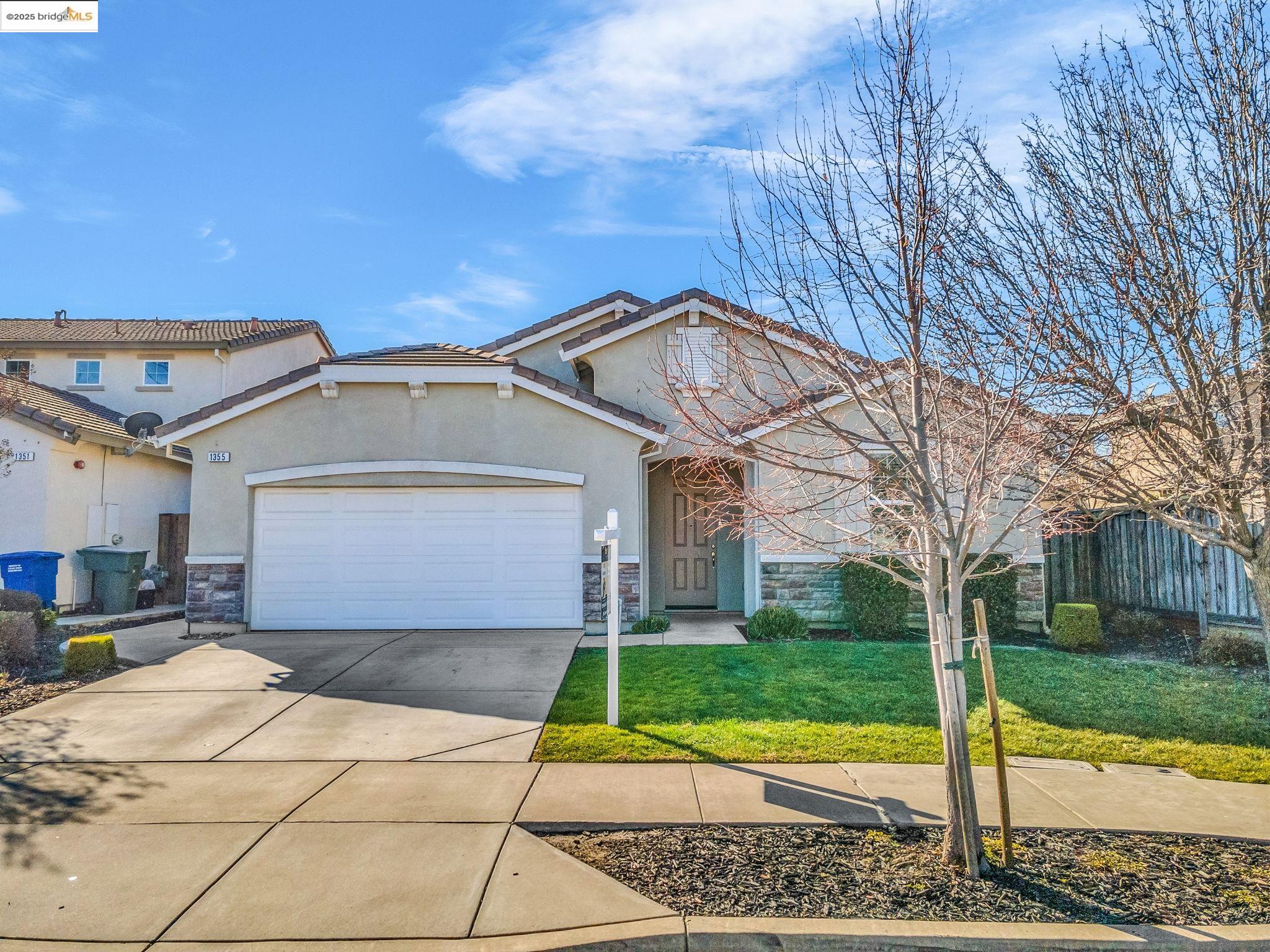 1355 Maple Dr