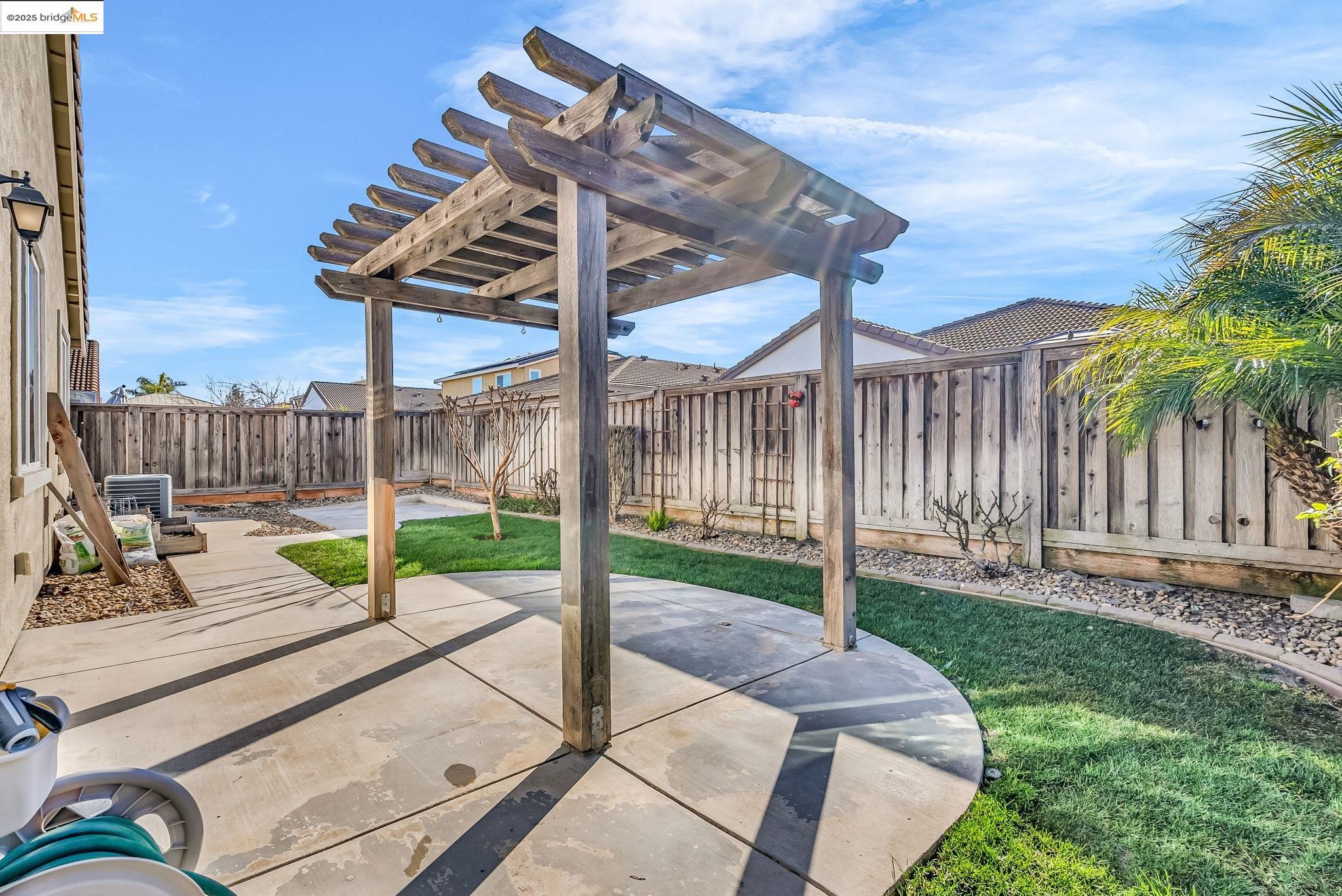 1355 Maple Dr