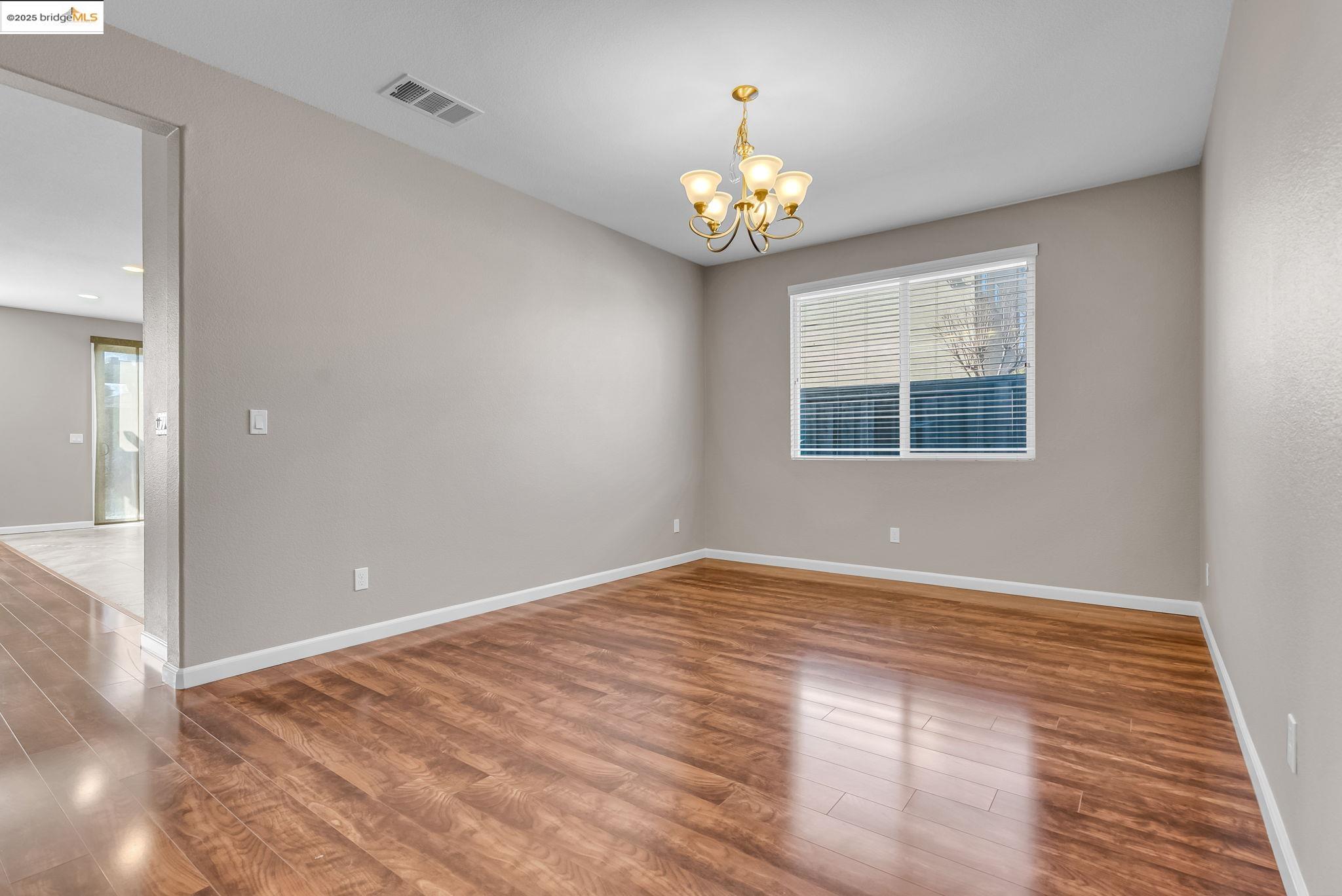 1355 Maple Dr