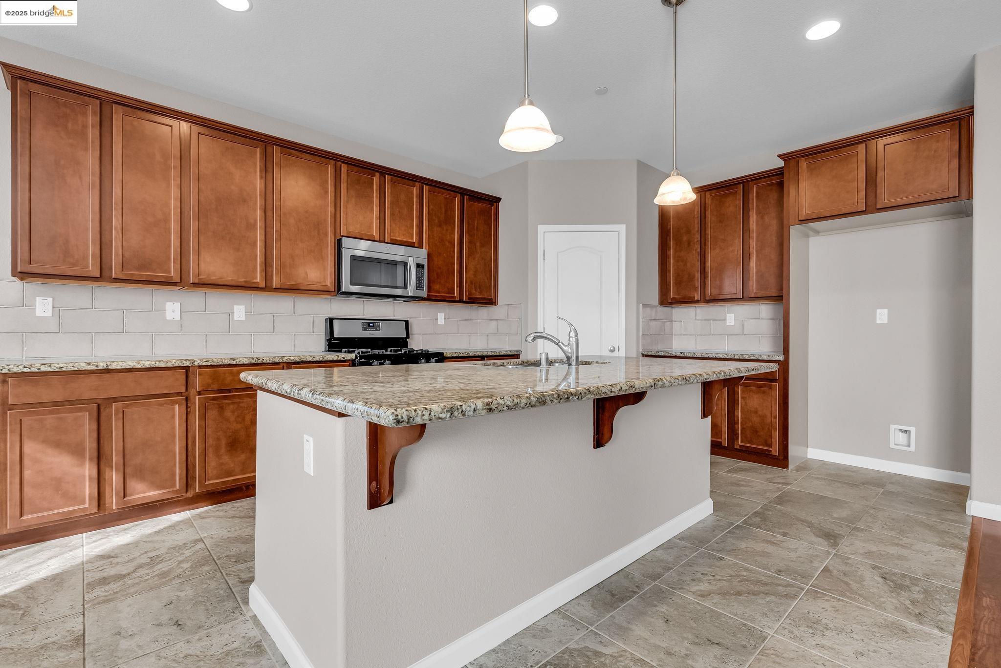 1355 Maple Dr