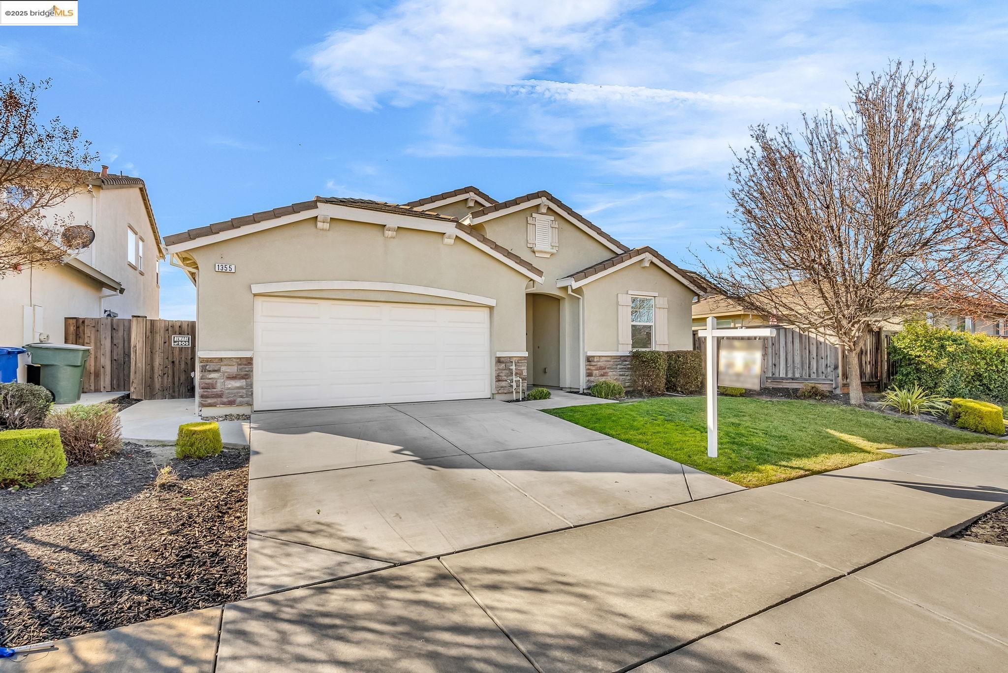 1355 Maple Dr