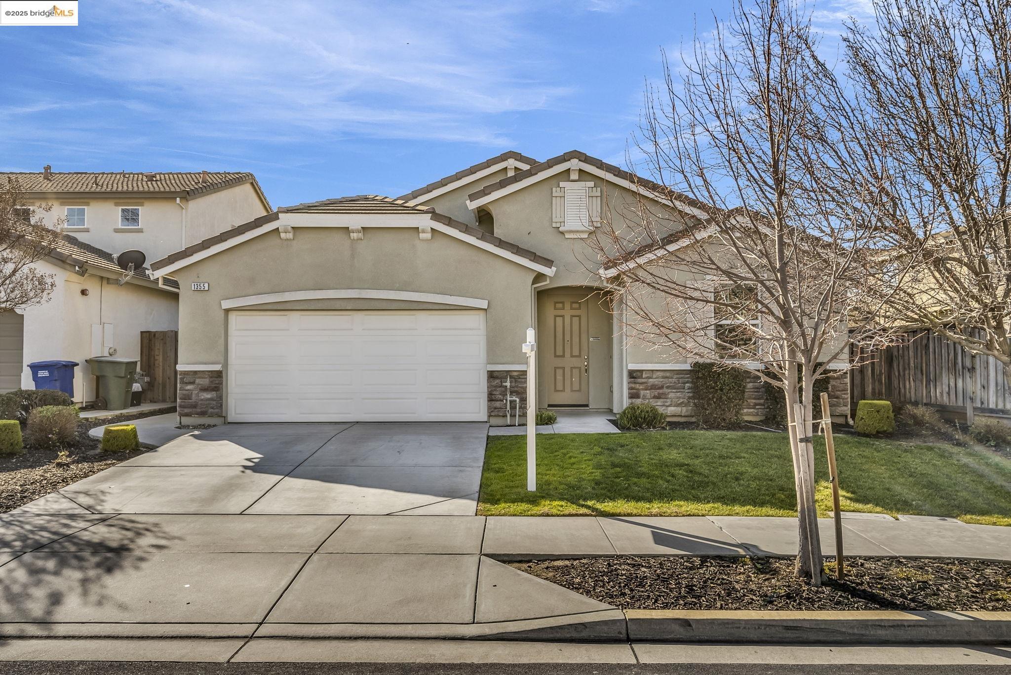 1355 Maple Dr