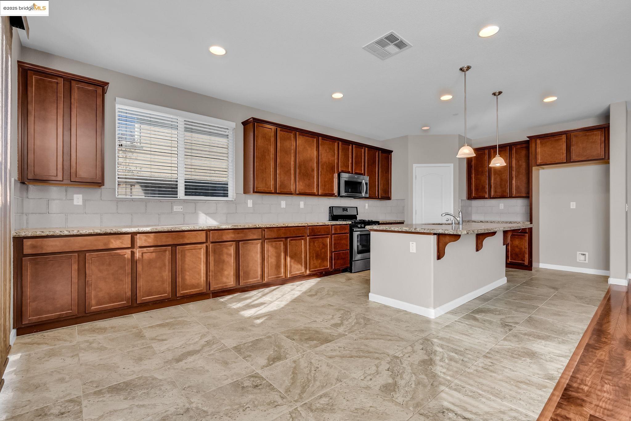 1355 Maple Dr