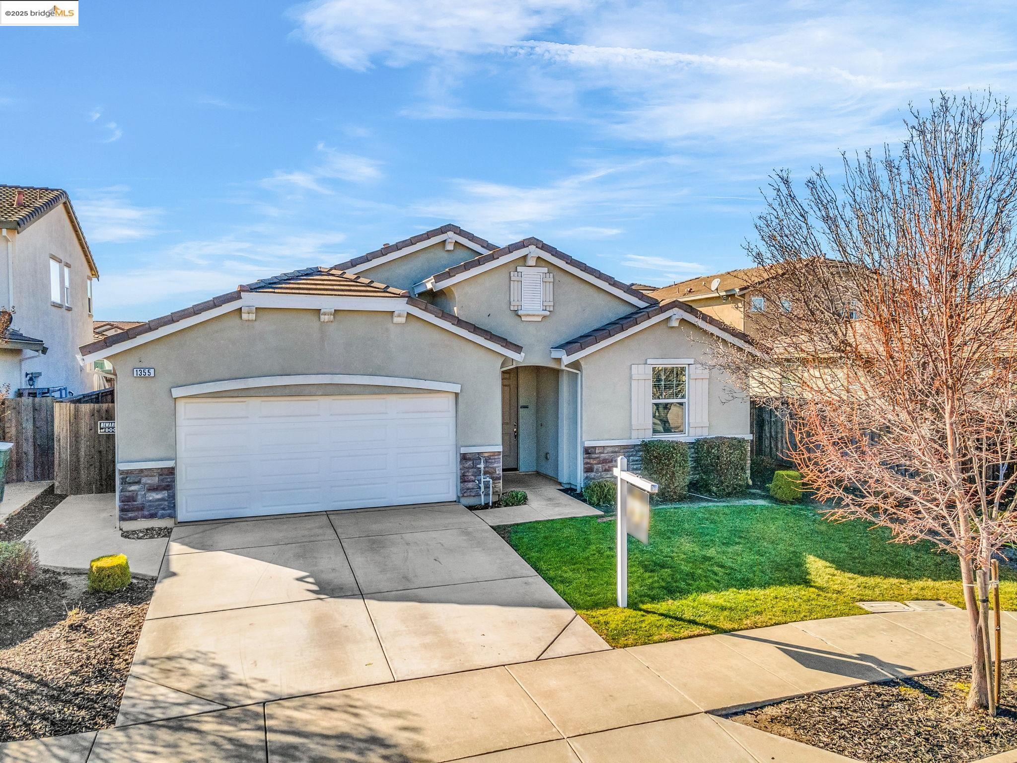 1355 Maple Dr