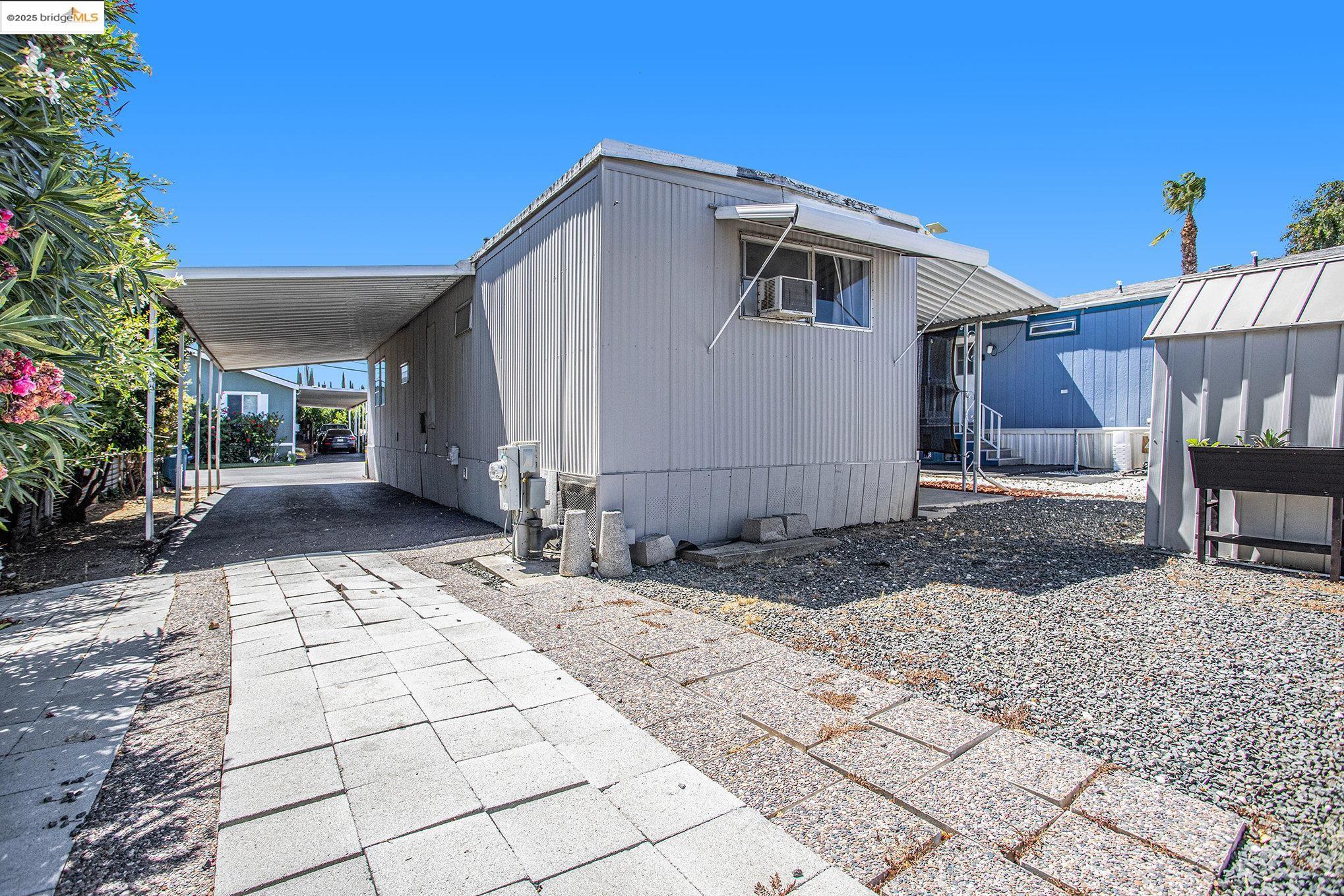 3301 Buchanan RD # 118