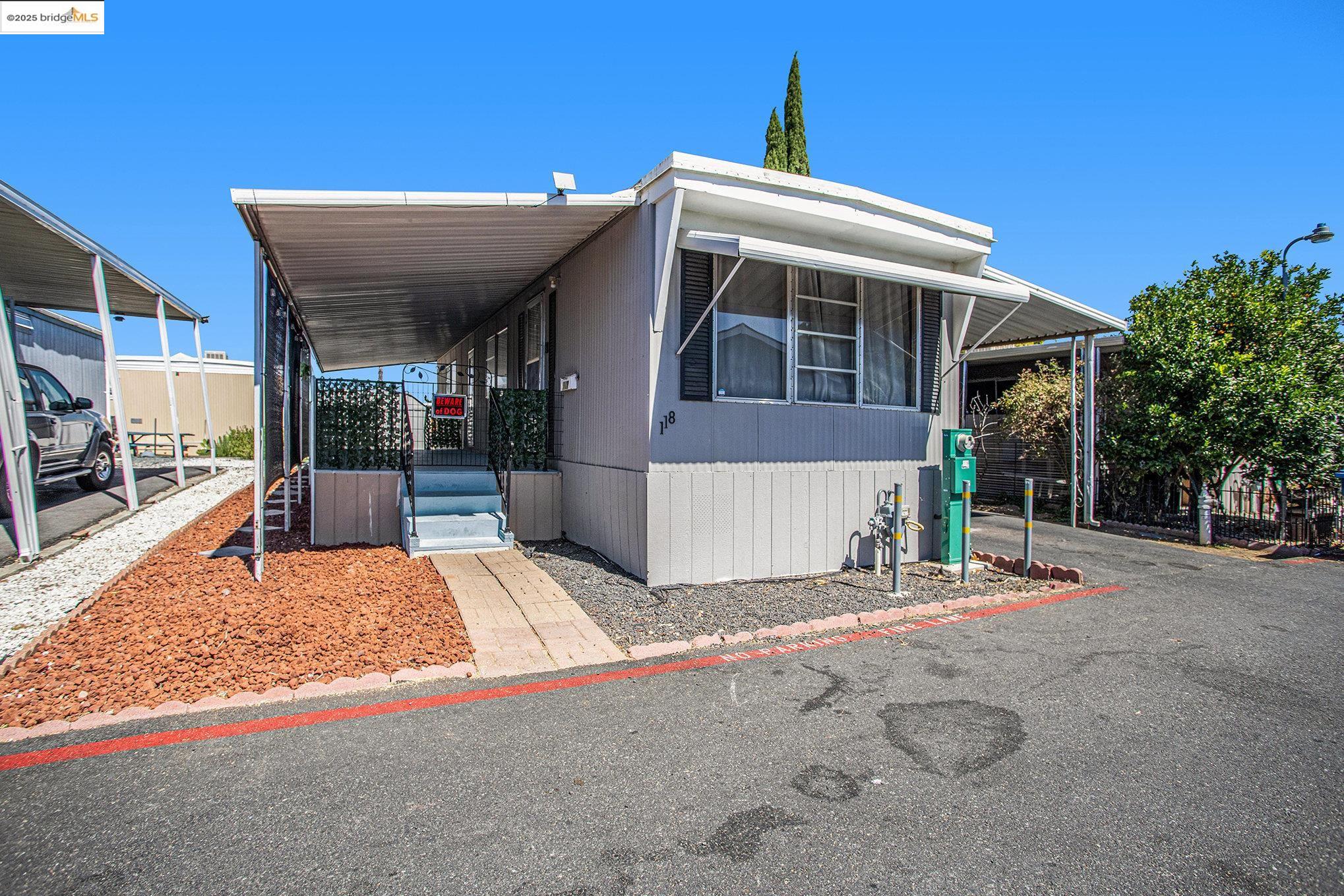 3301 Buchanan RD # 118