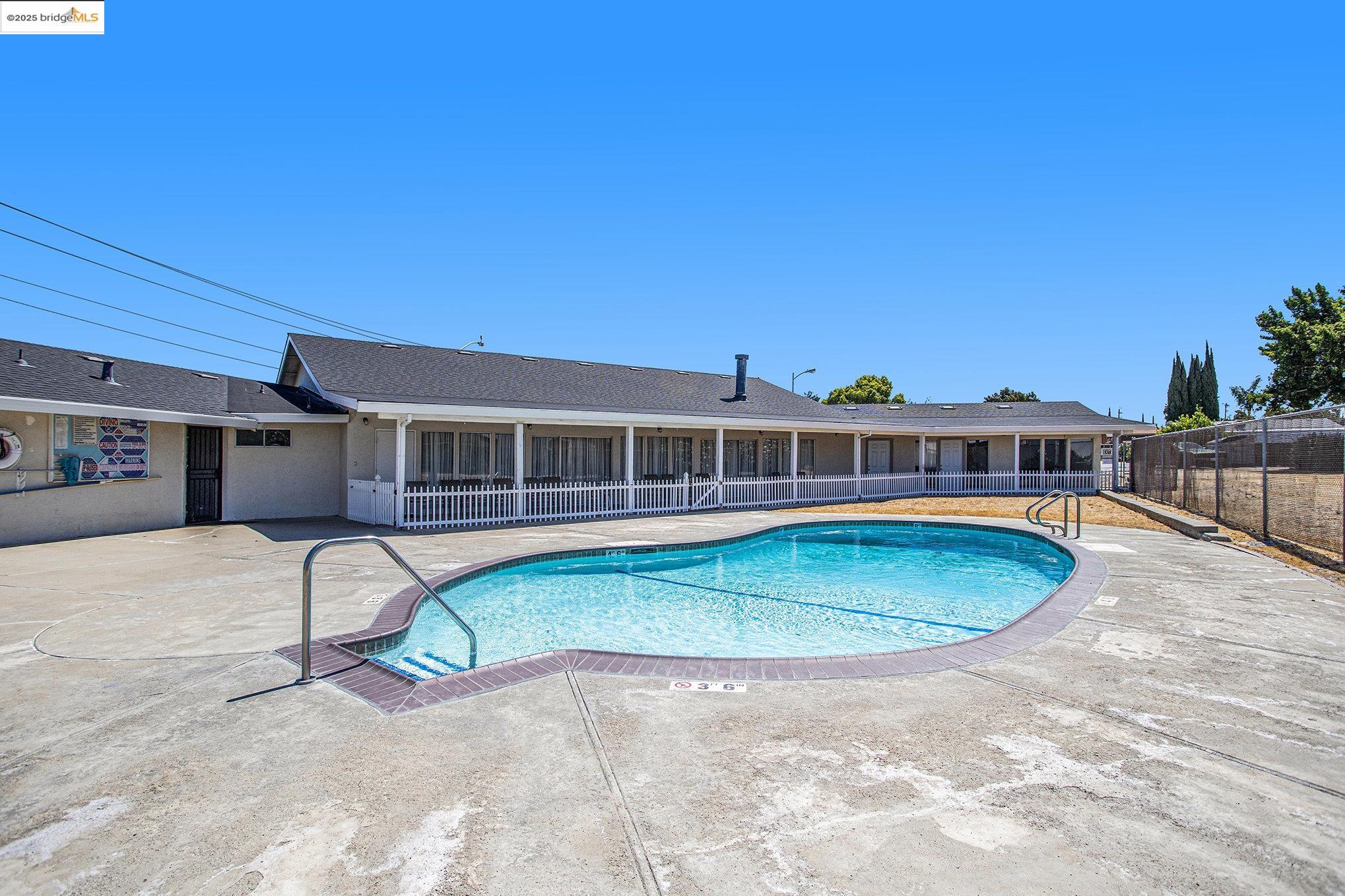3301 Buchanan RD # 118