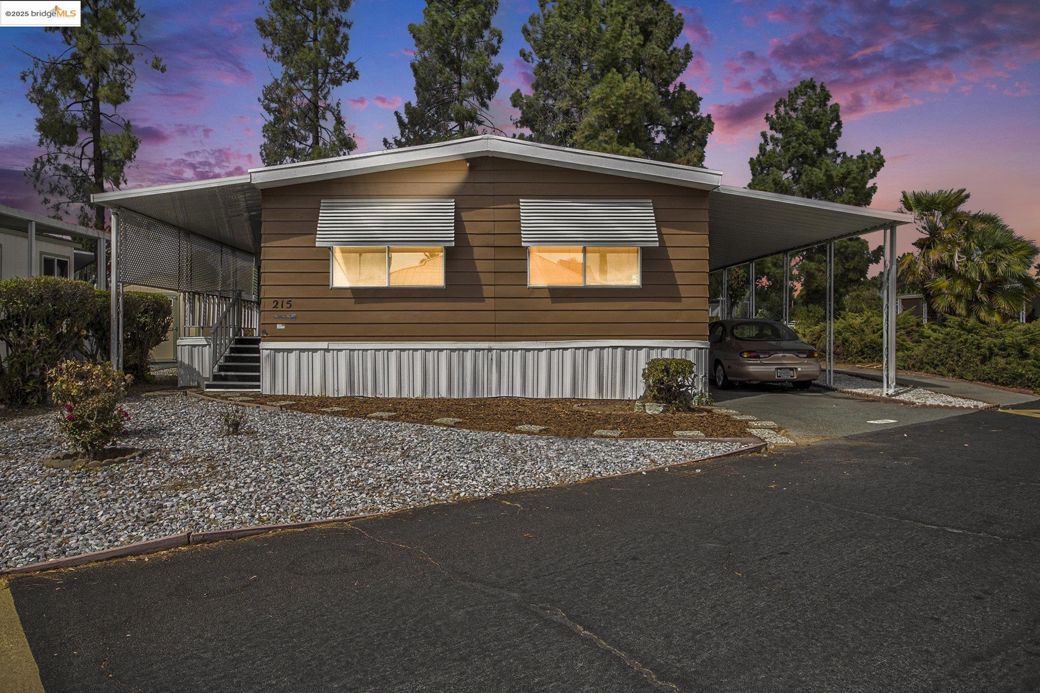 215 Maui Dr # 215